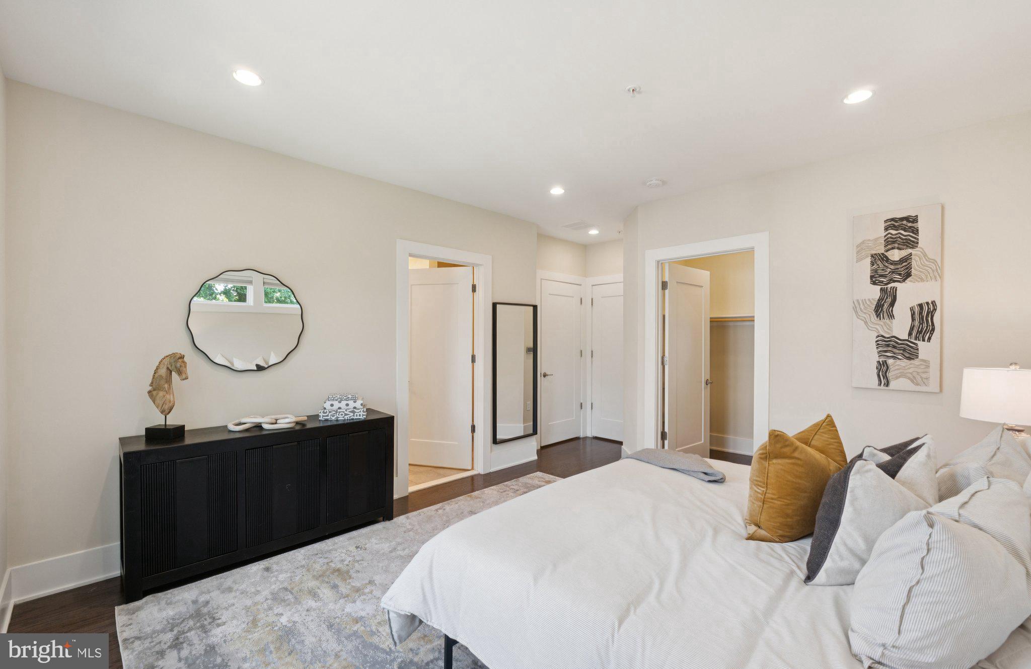 GROSVENOR HEIGHTS - Residential