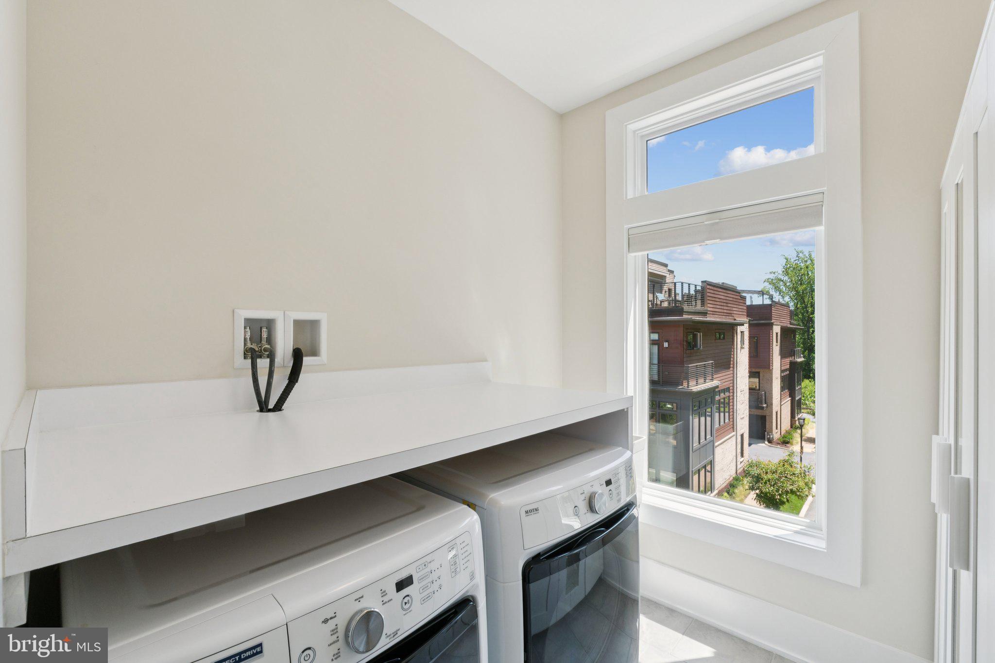 GROSVENOR HEIGHTS - Residential