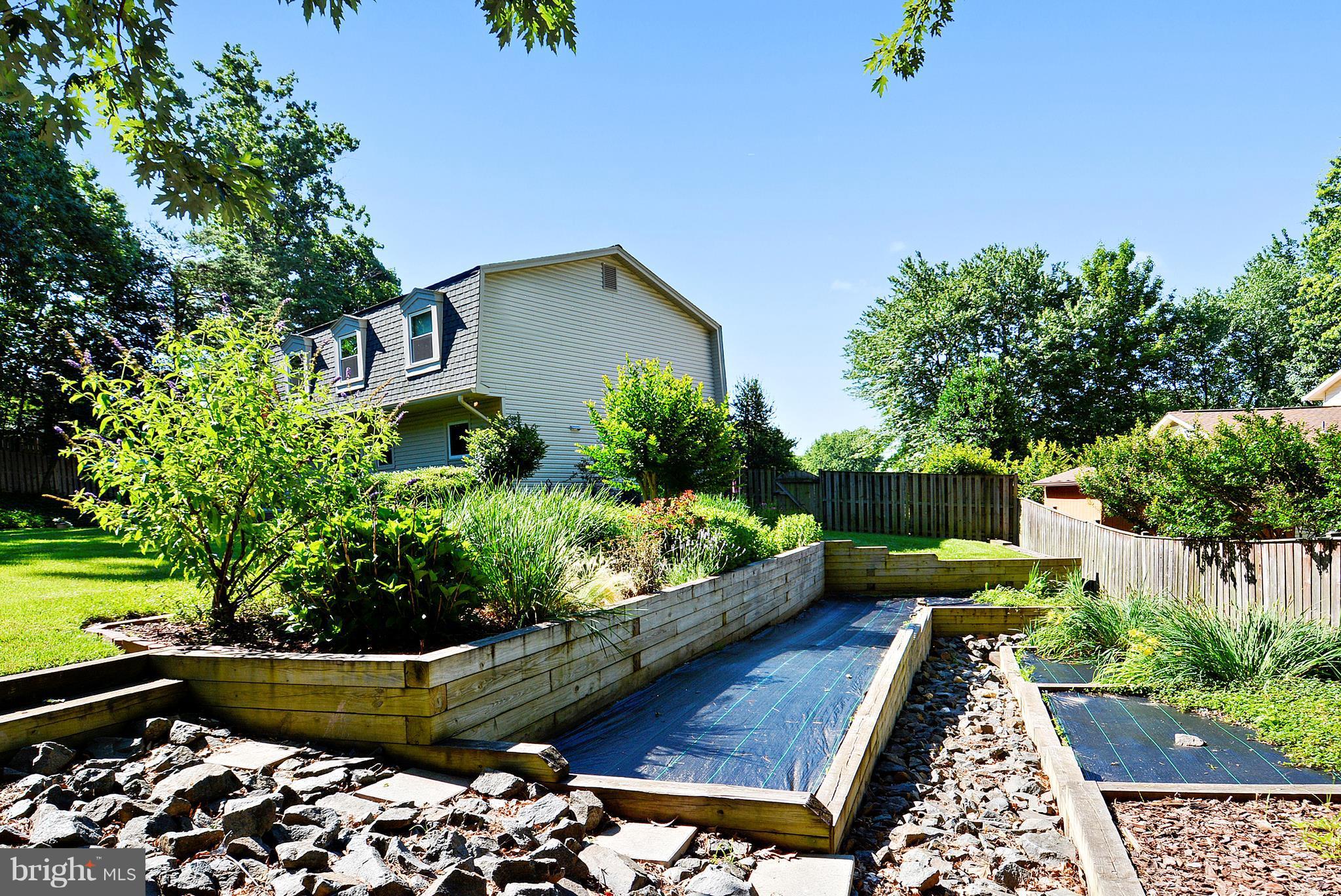 LAKEWOOD HILLS - Residential