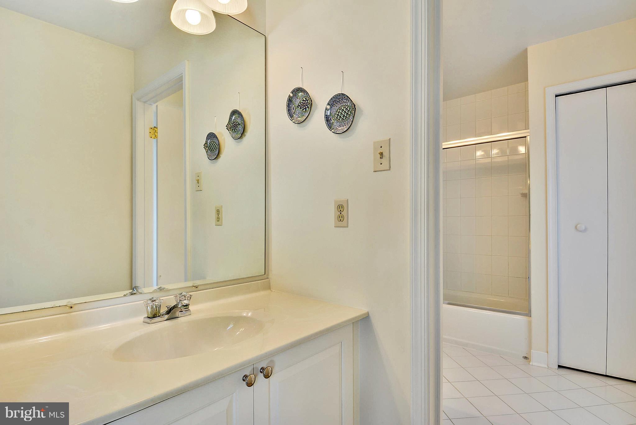 LAKEWOOD HILLS - Residential