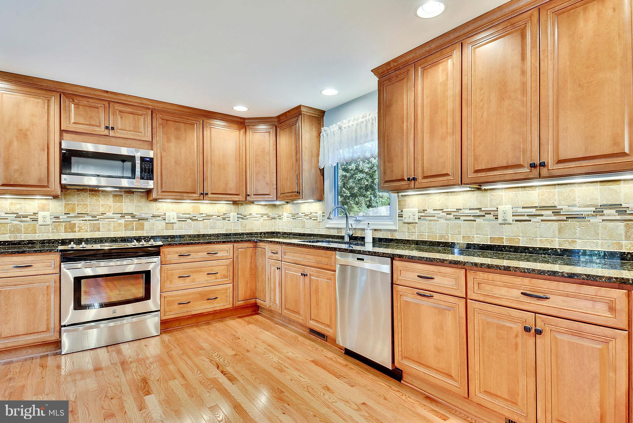 LAKEWOOD HILLS - Residential