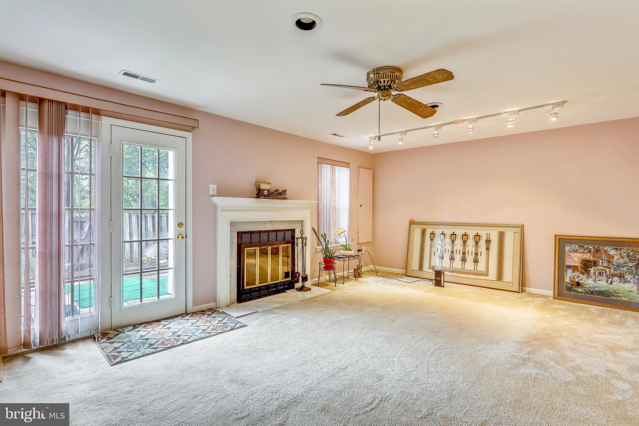 HALLOWELL - Residential