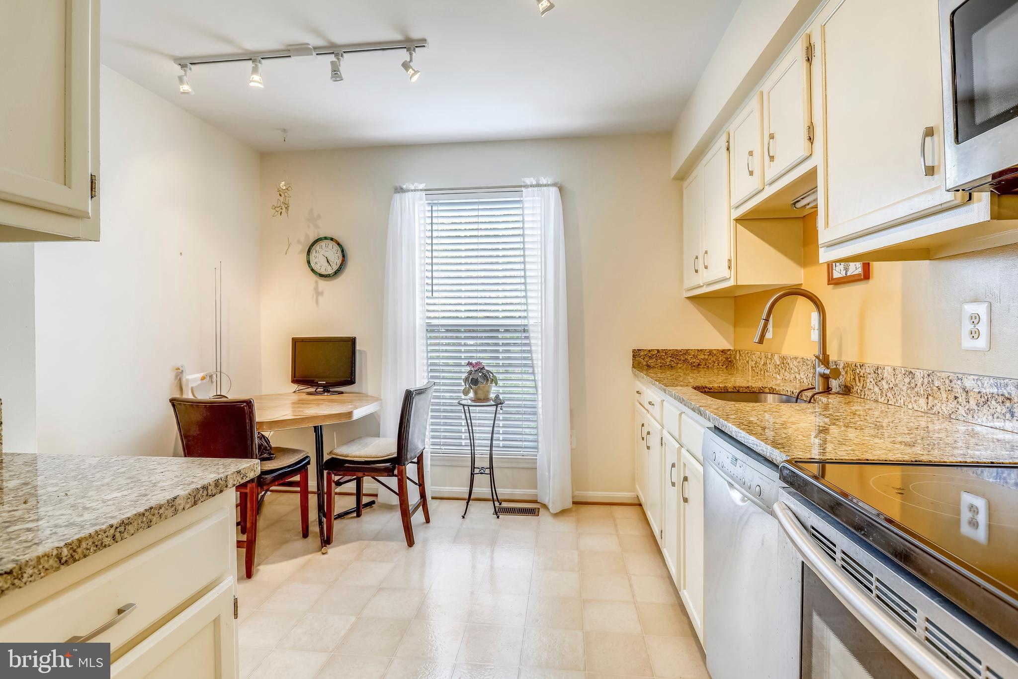 HALLOWELL - Residential