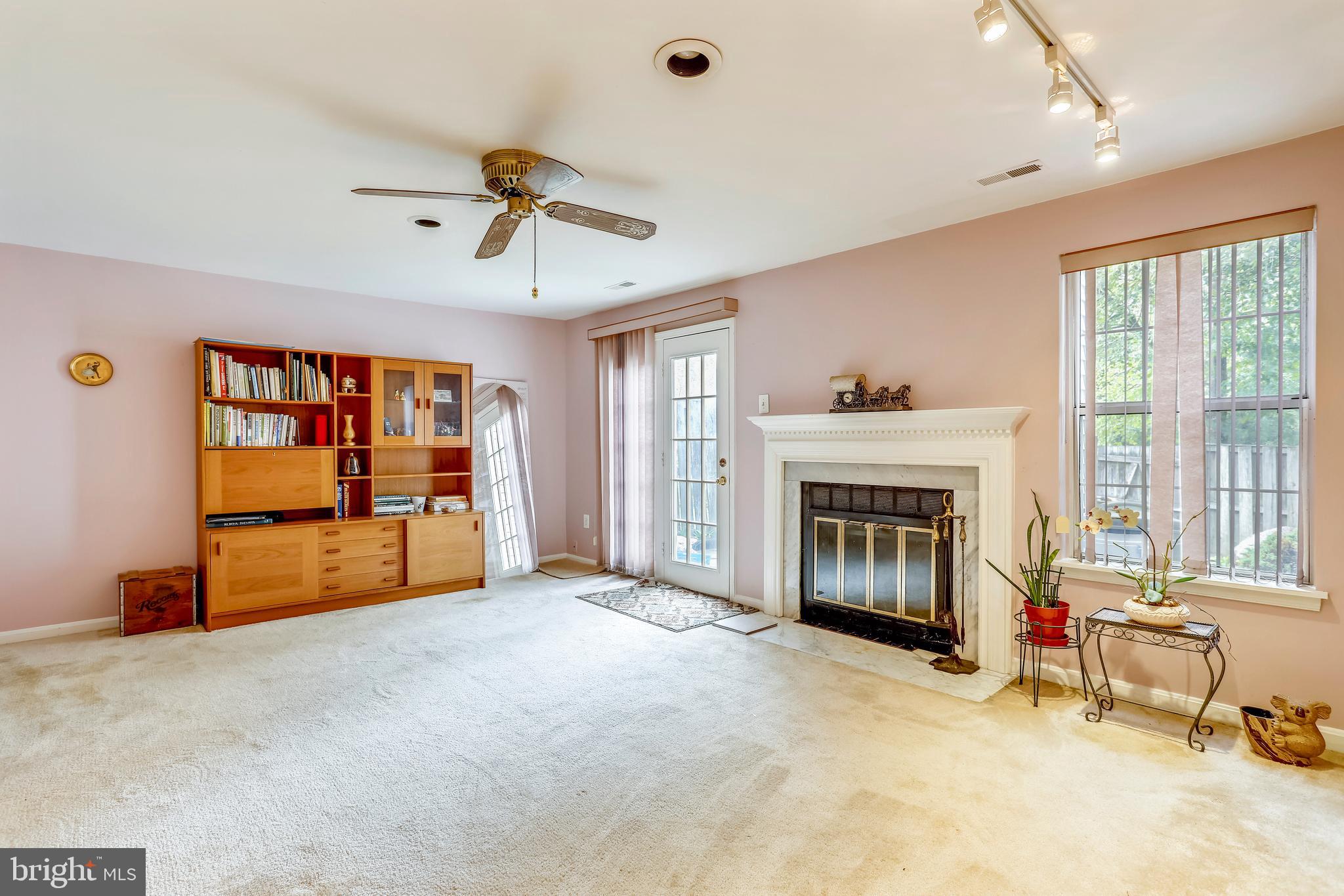 HALLOWELL - Residential