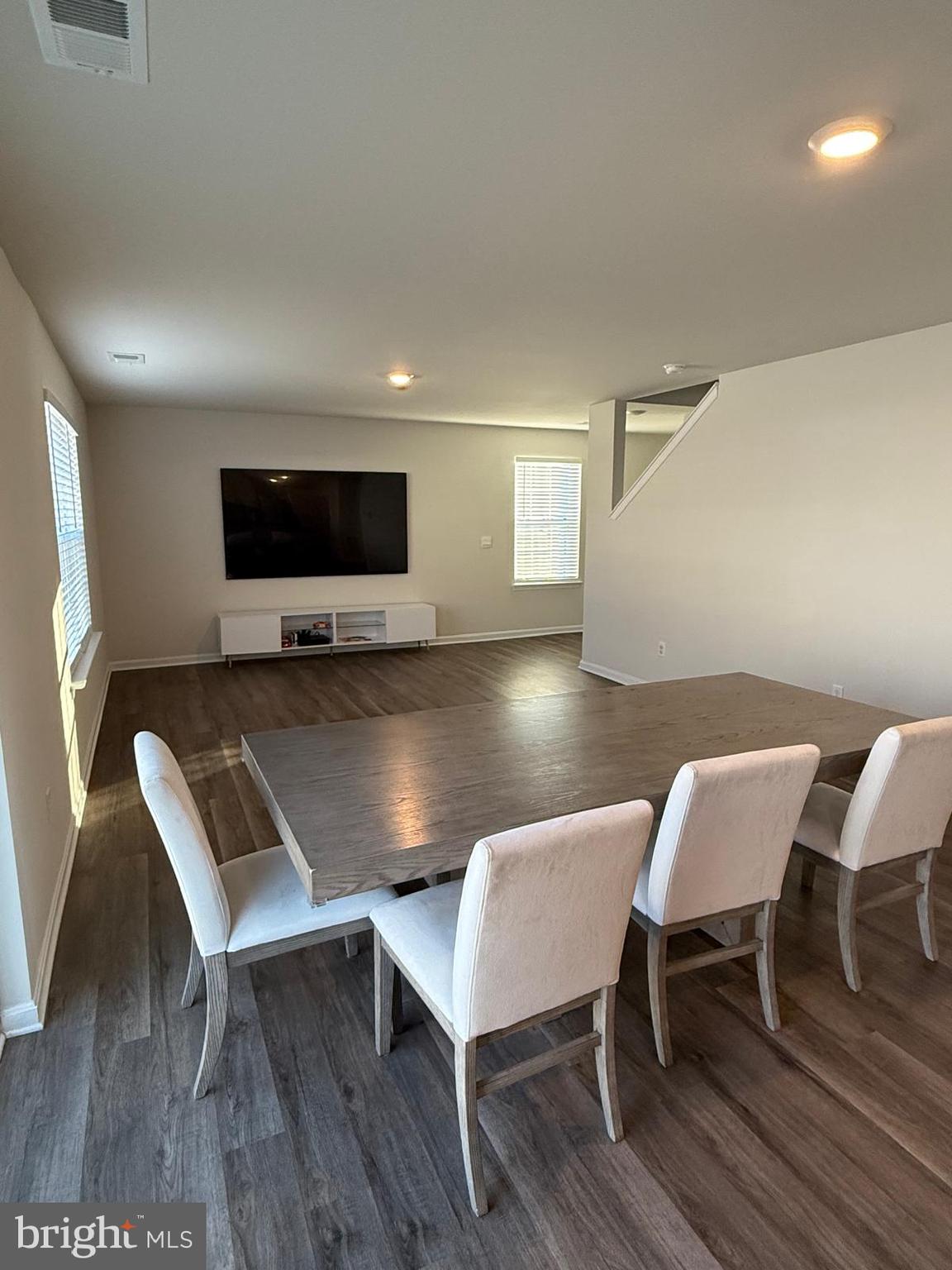 MAGNOLIA SPRINGS - Residential Lease