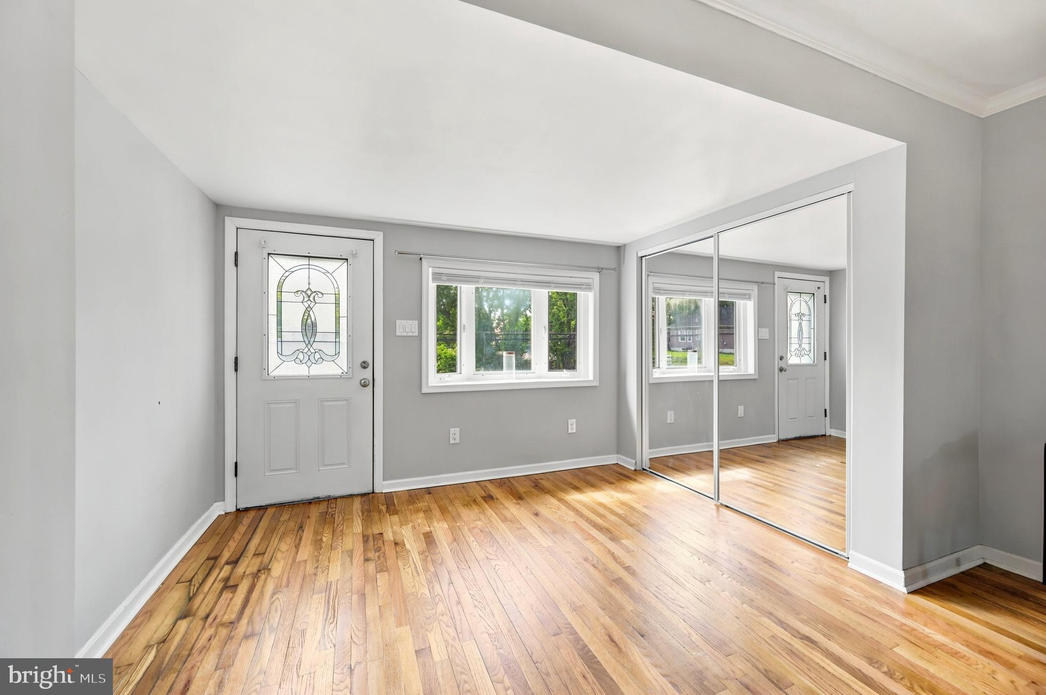218 N SYLVANIA AVENUE