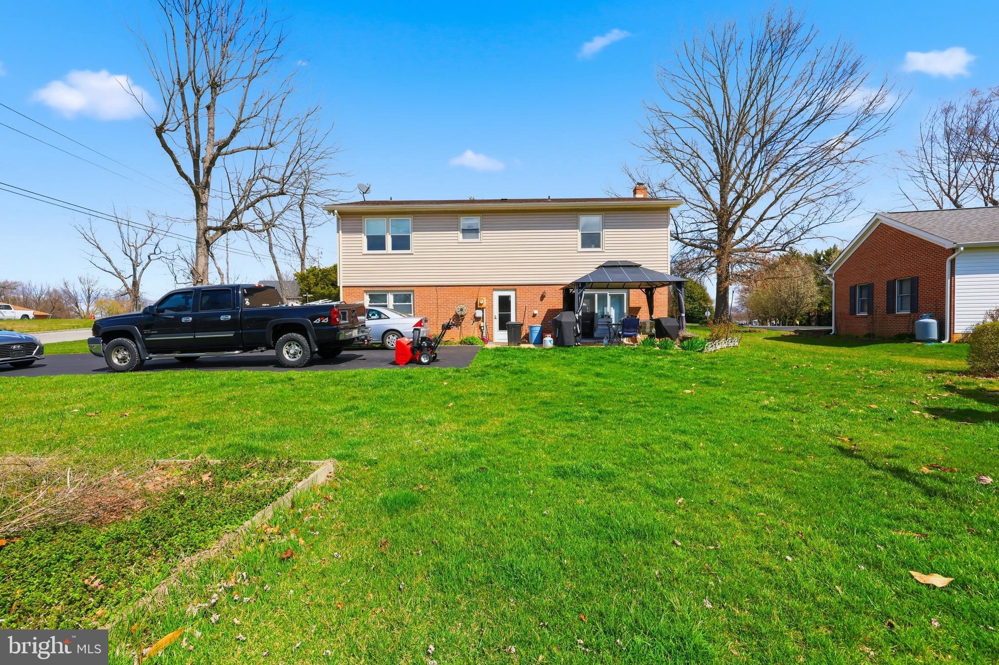 TUSCAWILLA HILLS - Residential