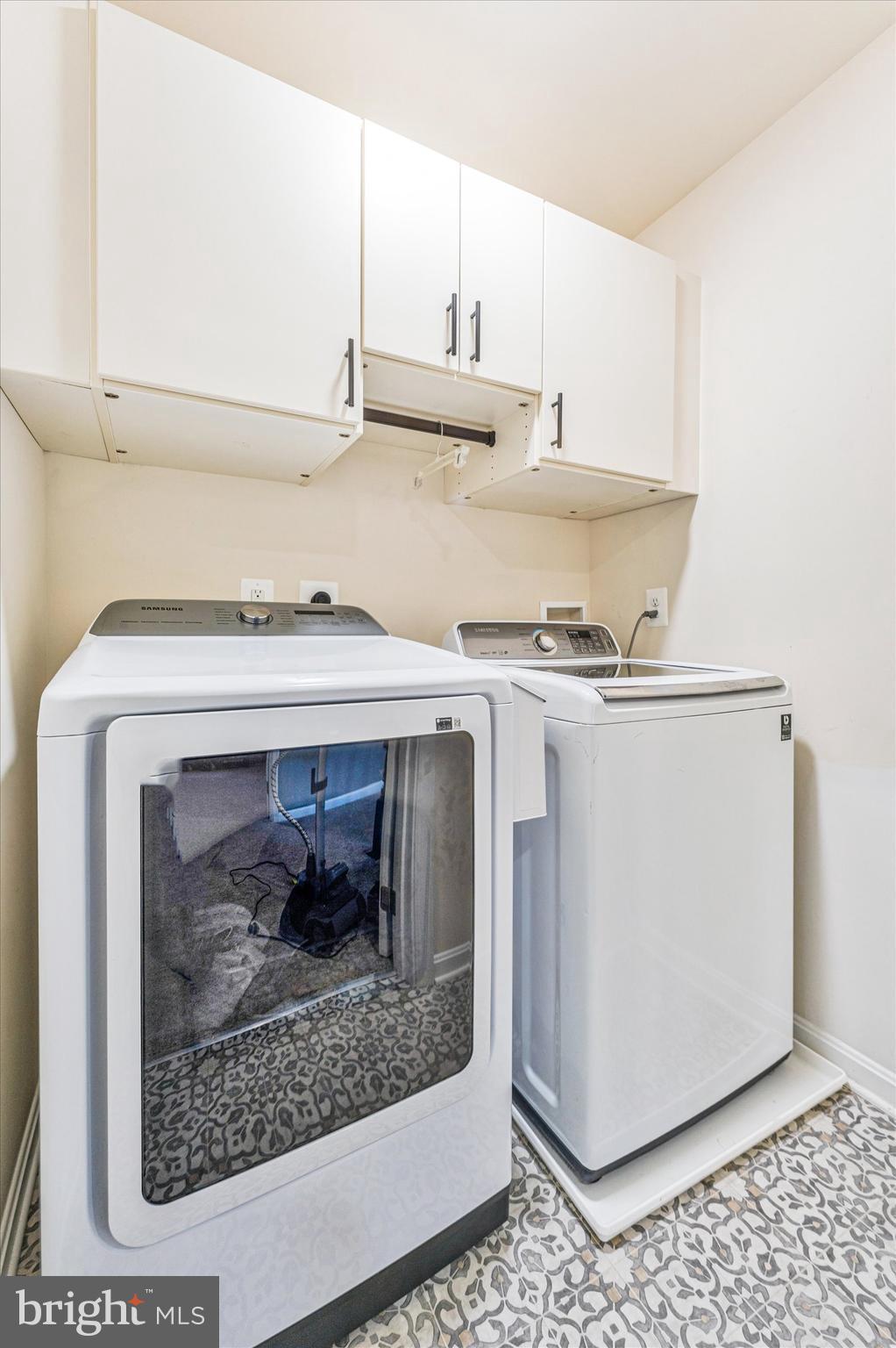 RIDGE GROVE ESTATES - Residential