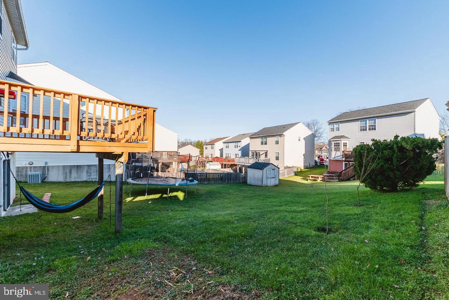 9506 YELLOW DOLL DRIVE