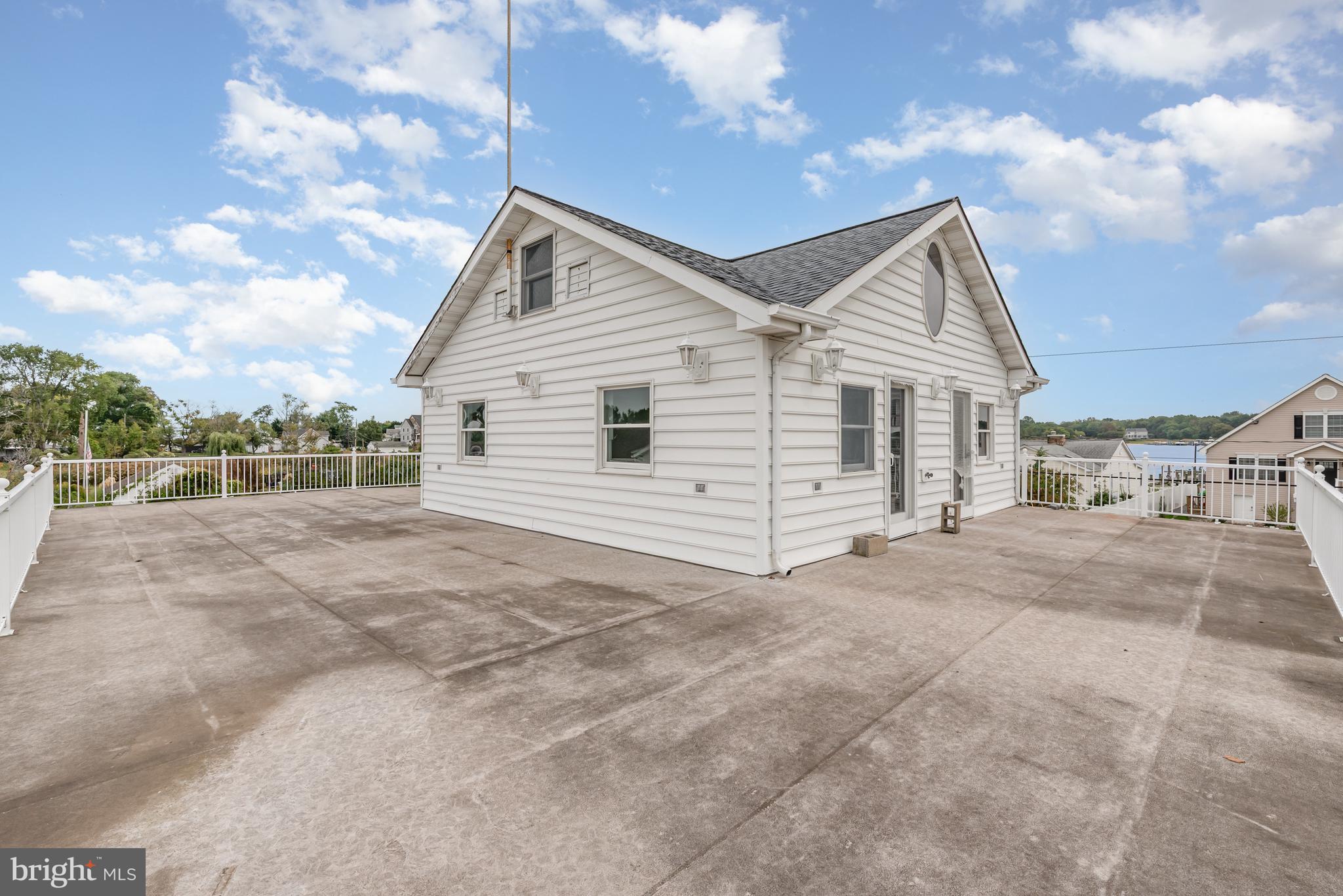 BAYSIDE BEACH - Residential