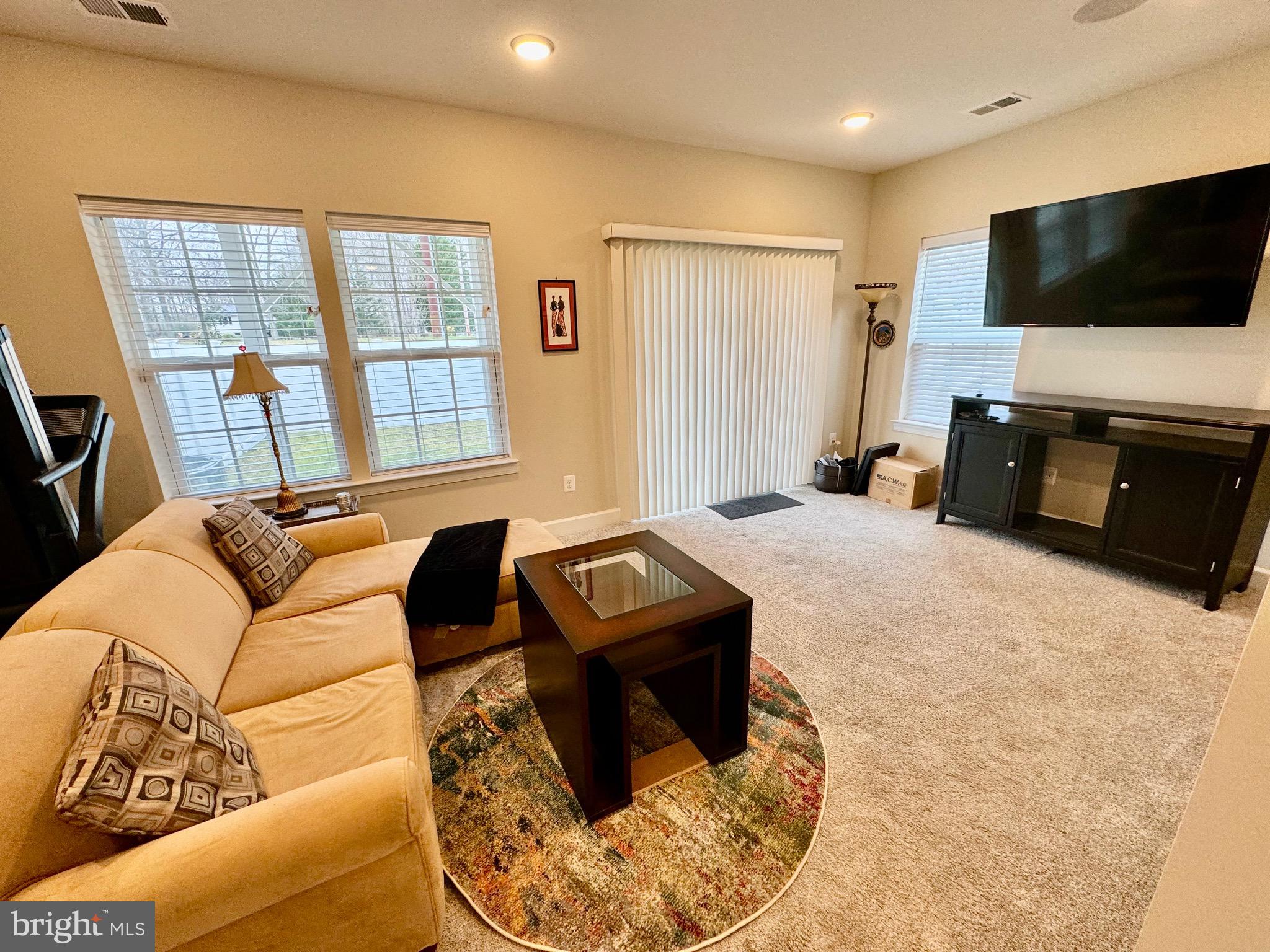 HAMILTON PARK - Residential