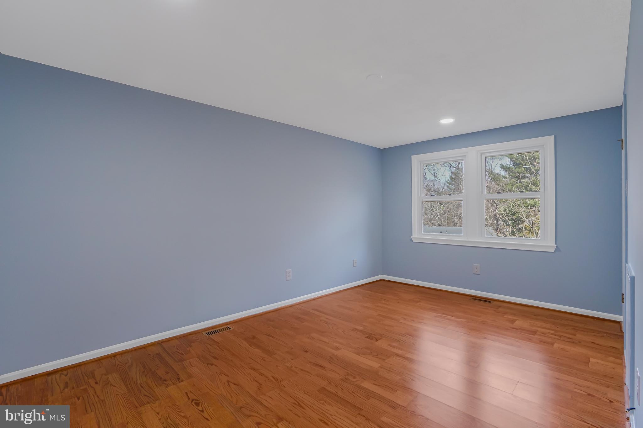 FOX MILL ESTATES - Residential