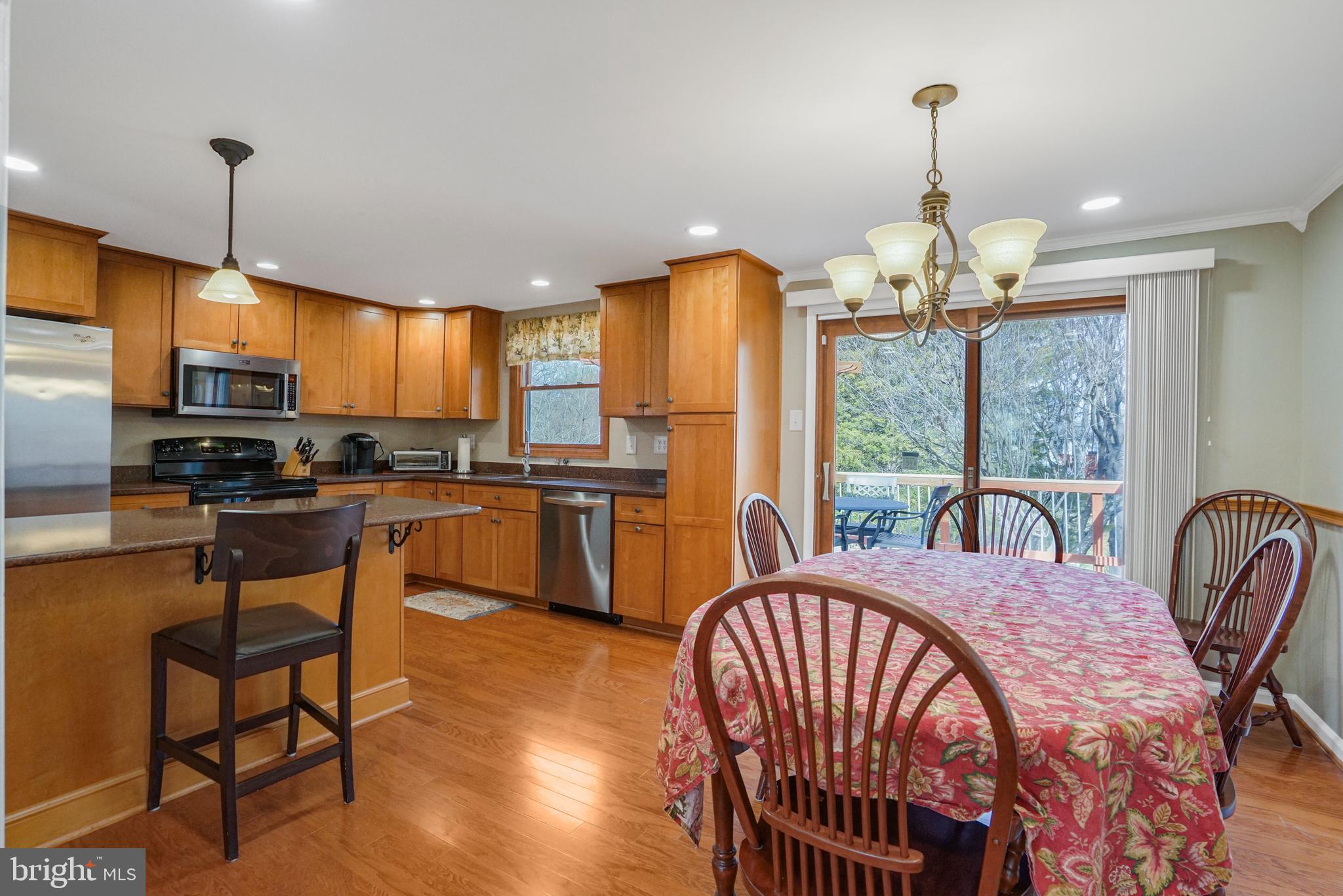 FOX MILL ESTATES - Residential