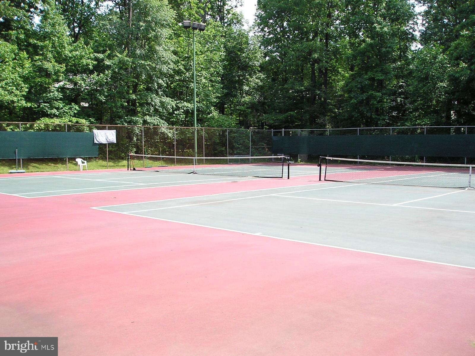 FOX MILL ESTATES - Residential