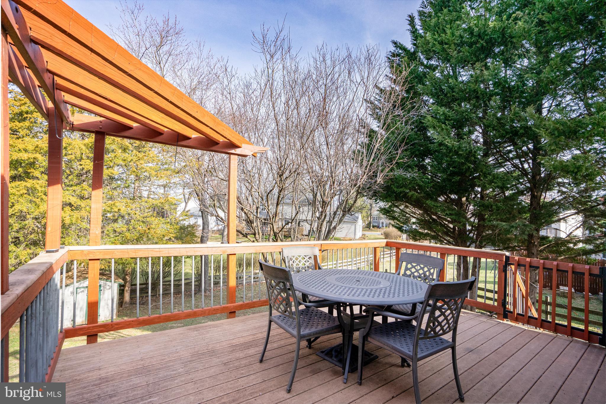 FOX MILL ESTATES - Residential