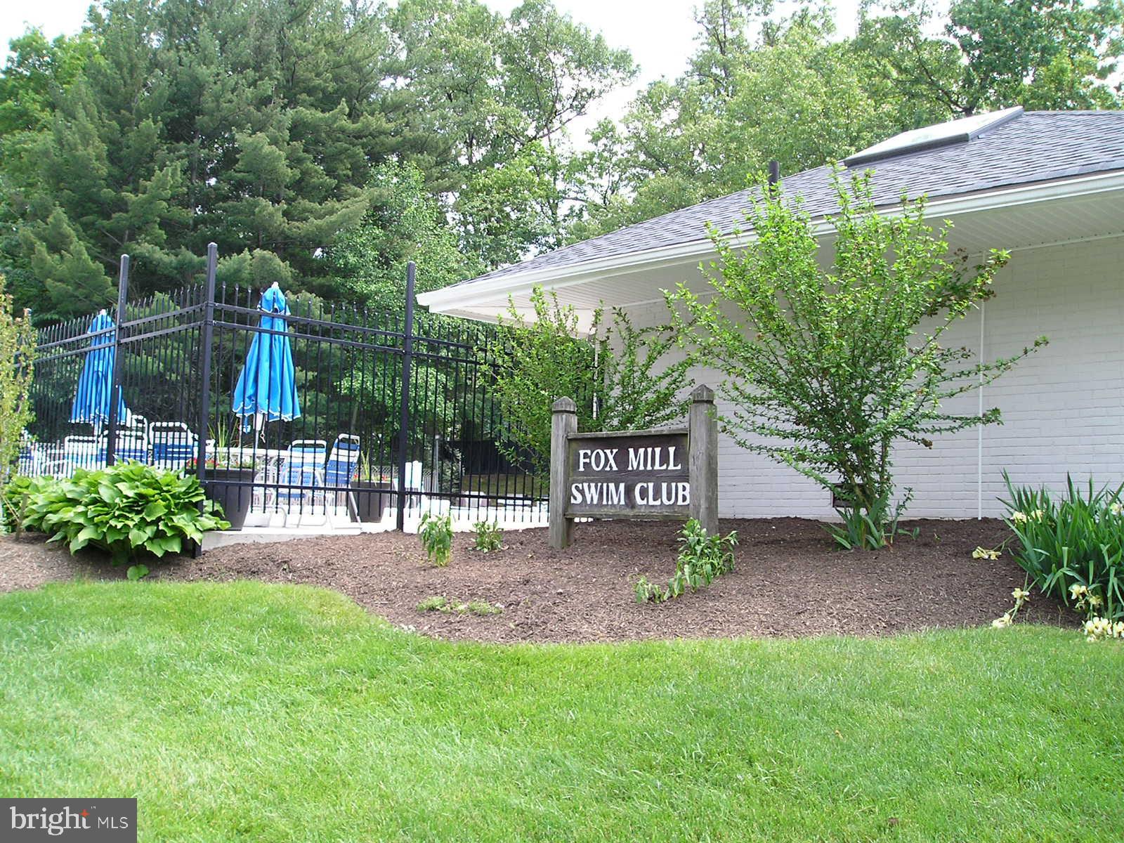 FOX MILL ESTATES - Residential