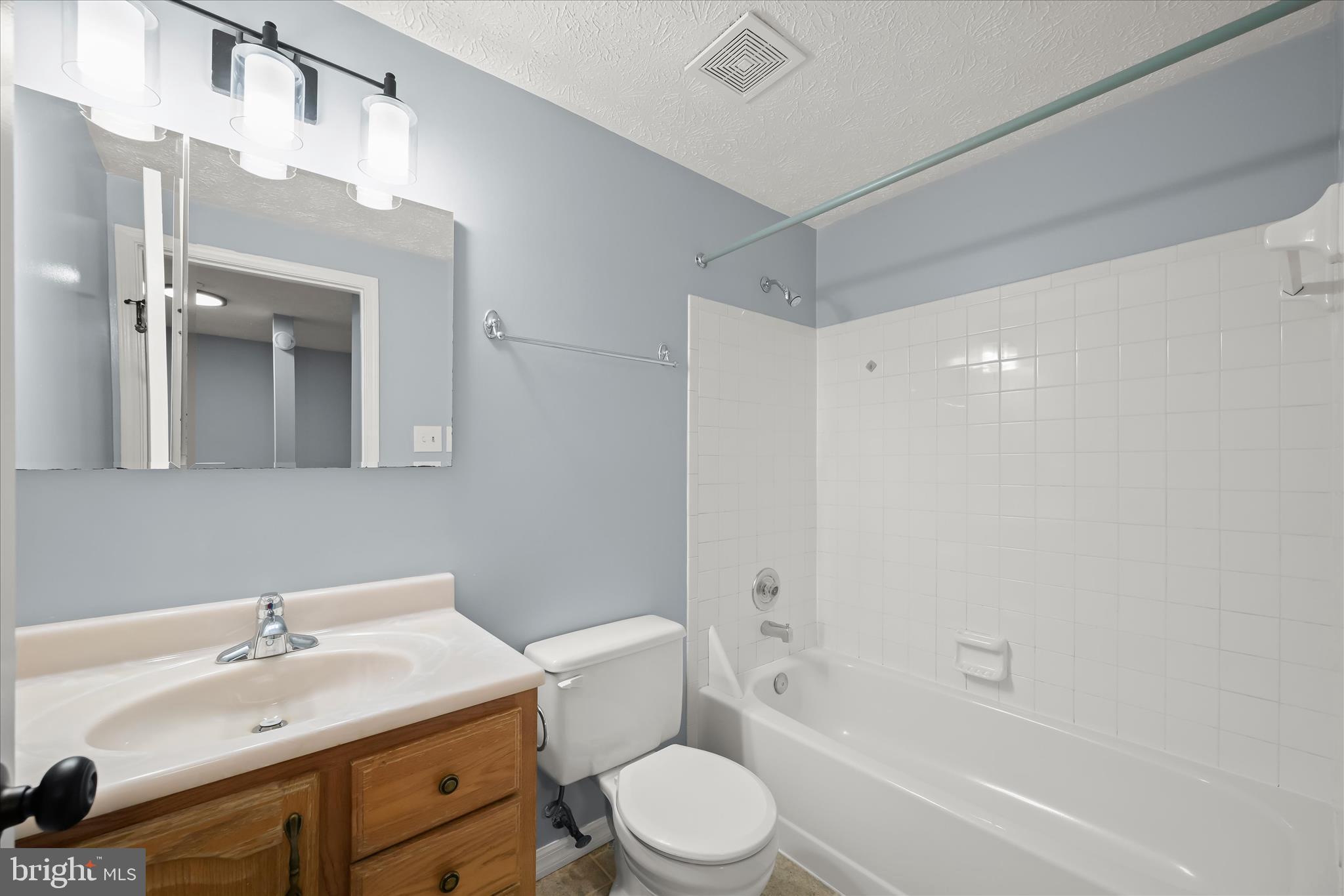 GREEN HOLLY WOODS - Residential