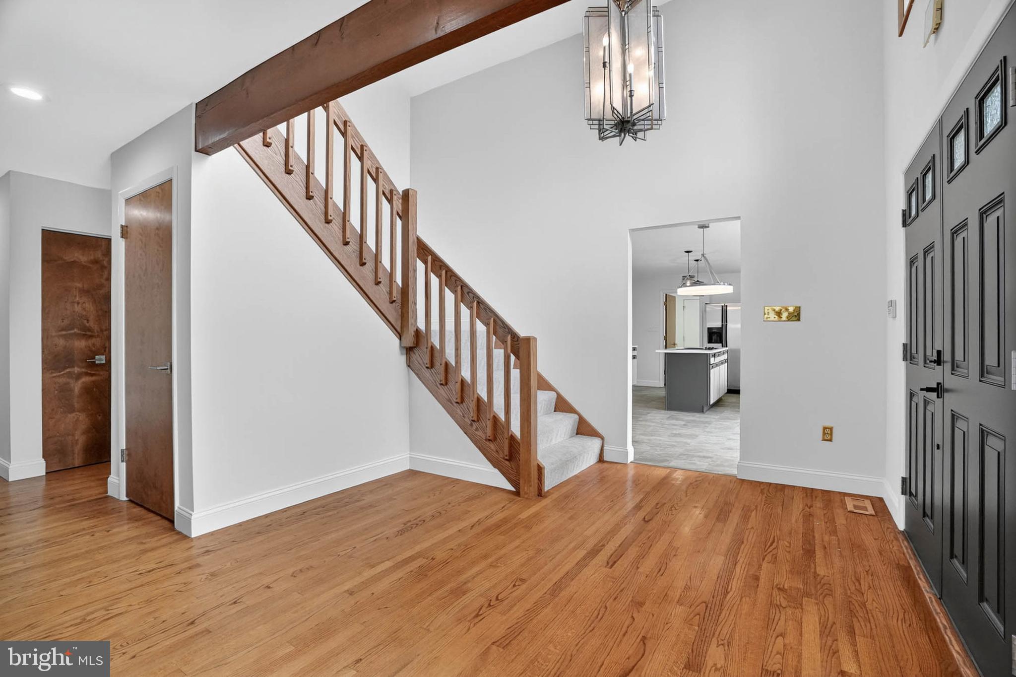 13719 LAKESIDE DRIVE