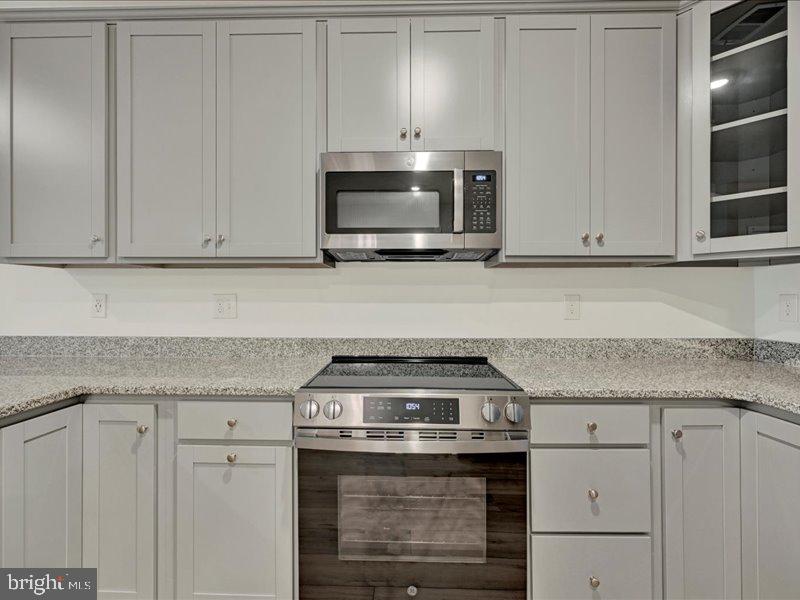 BEECHFIELD MANORS - Residential