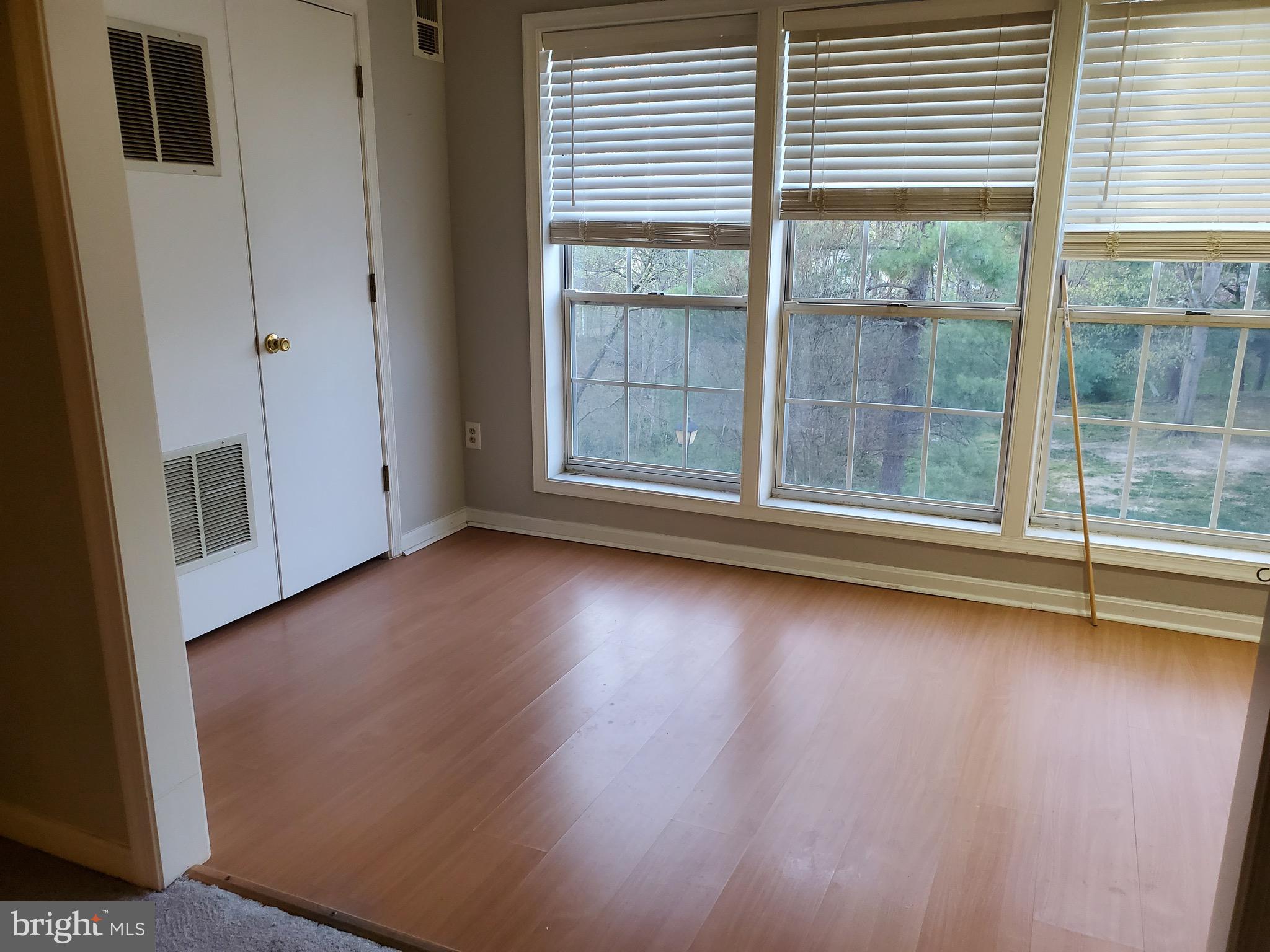 VININGS CONDO - Residential