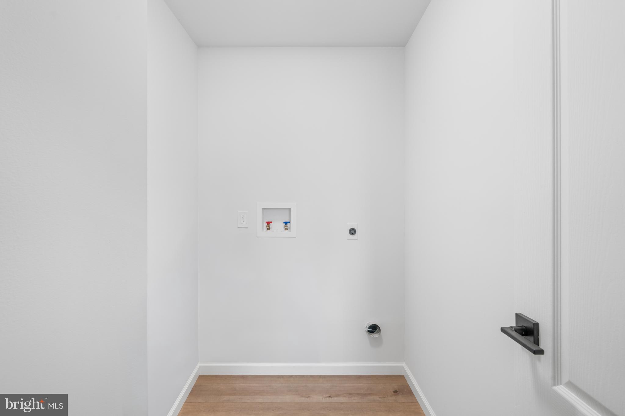 HULMEVILLE TERR - Residential