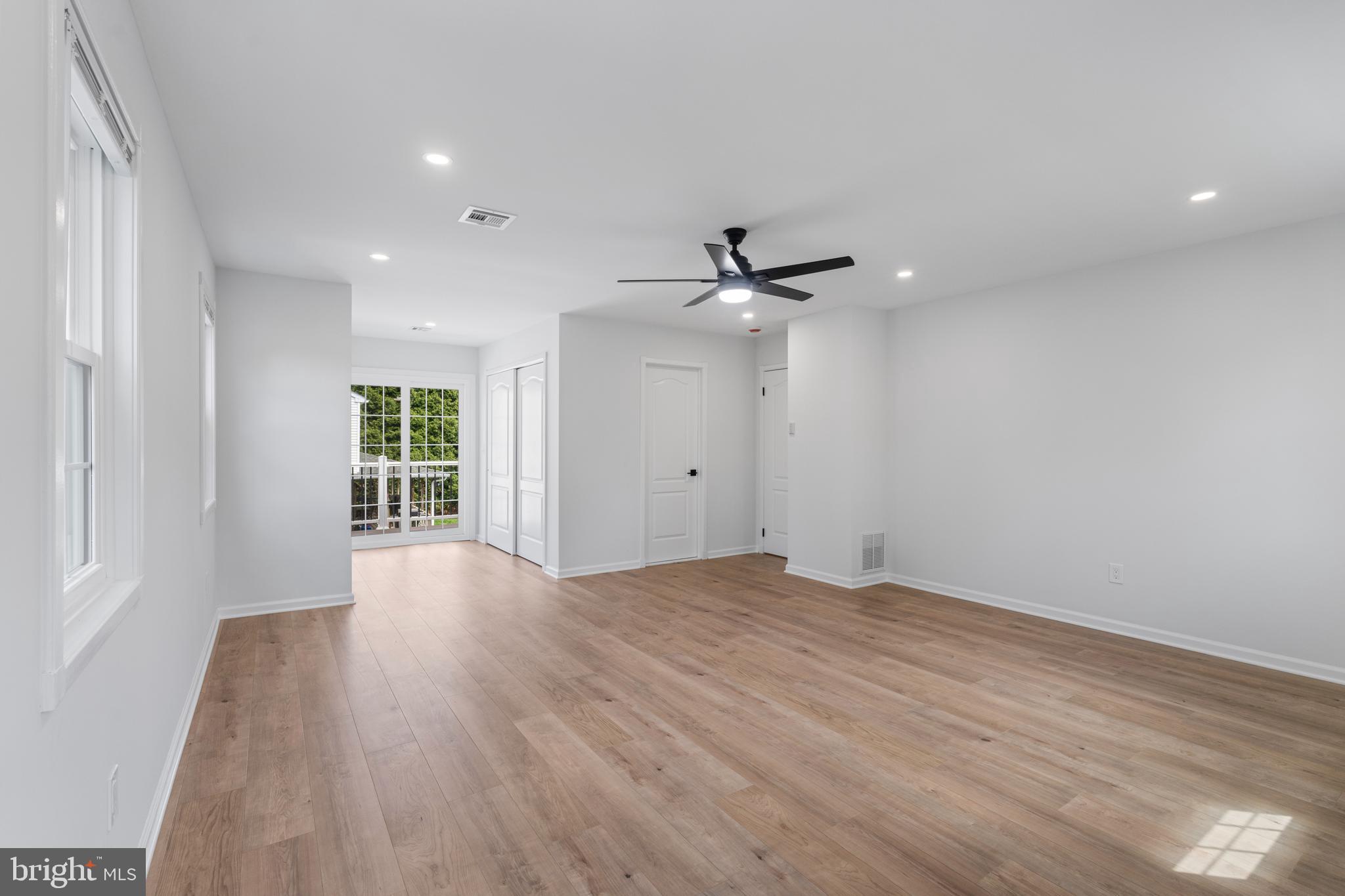 HULMEVILLE TERR - Residential