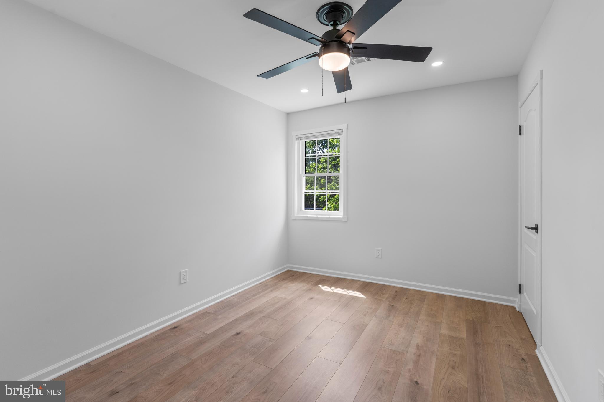 HULMEVILLE TERR - Residential