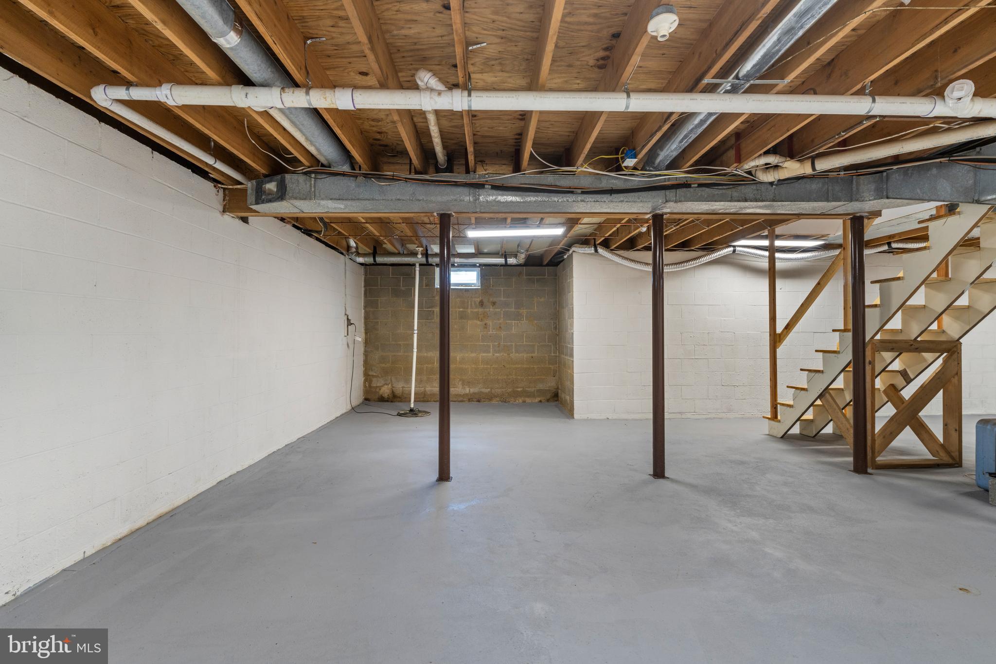 HULMEVILLE TERR - Residential