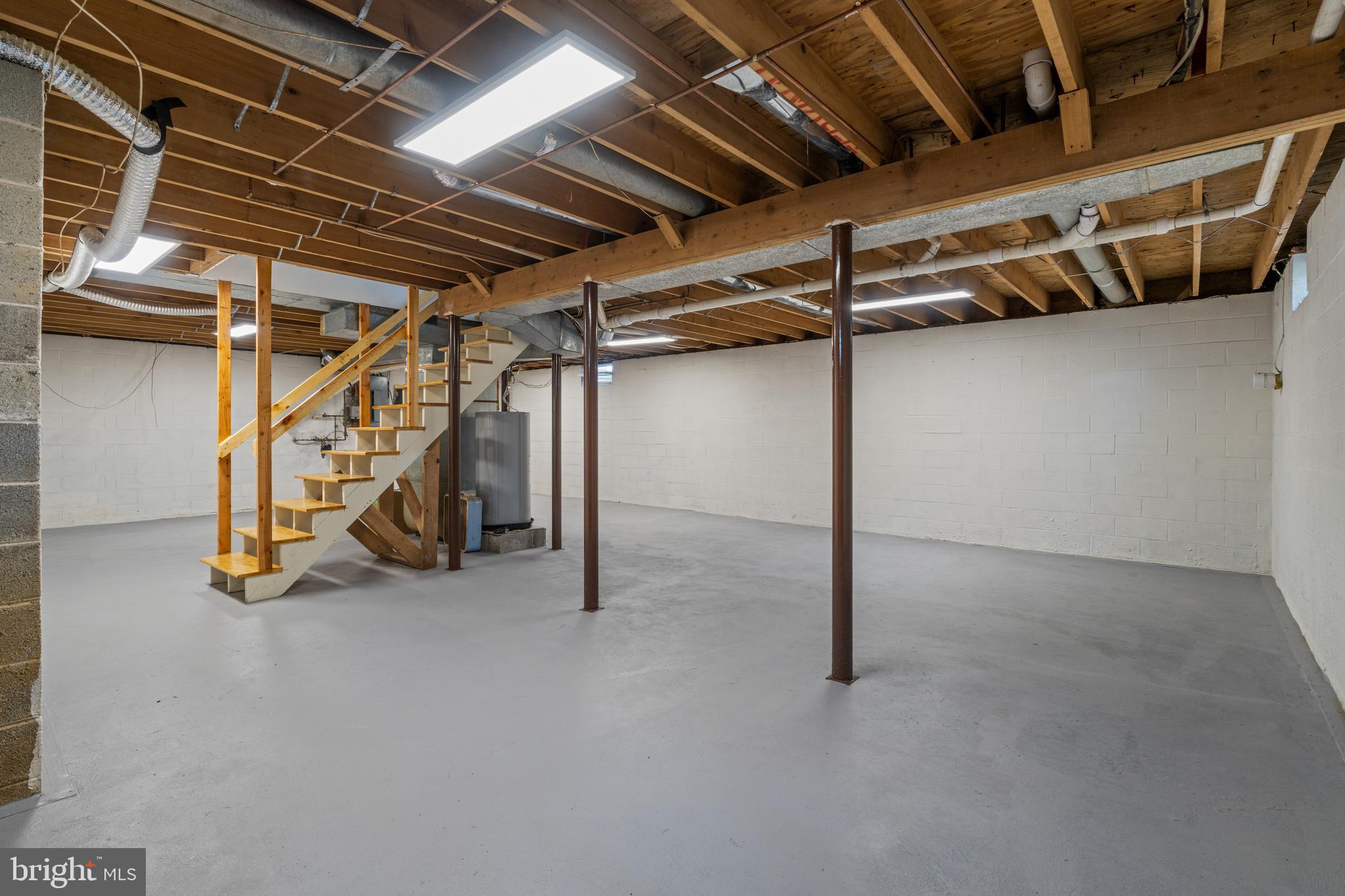 HULMEVILLE TERR - Residential