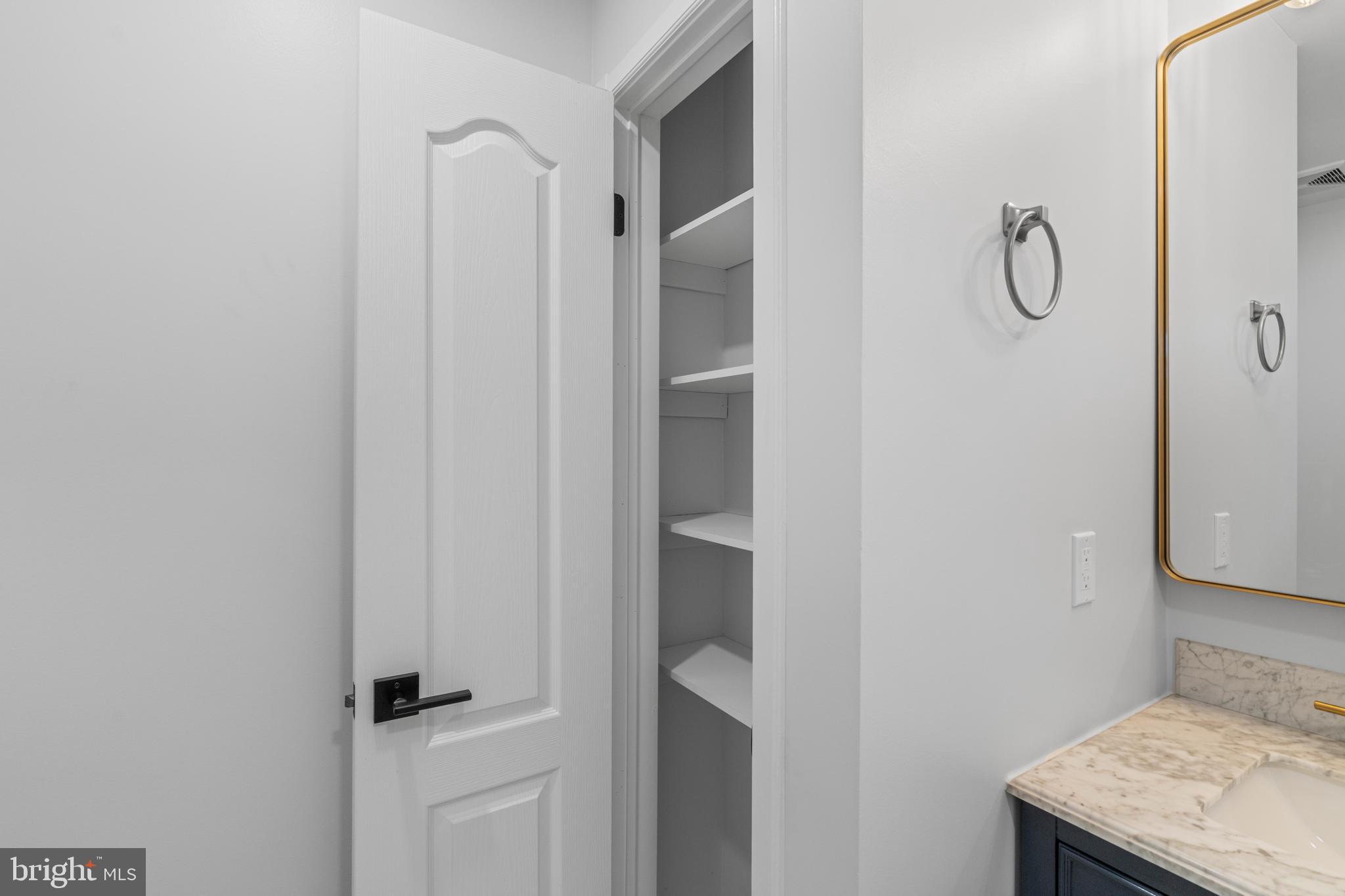 HULMEVILLE TERR - Residential