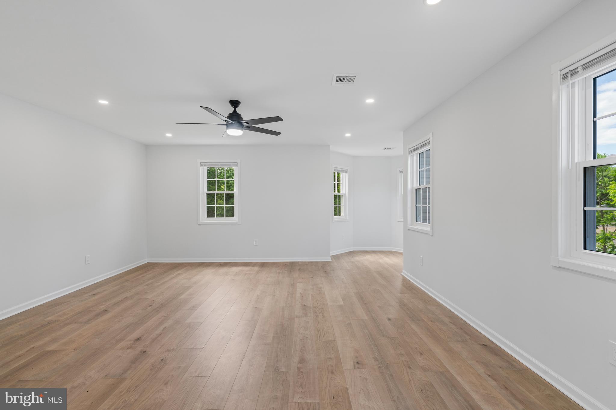 HULMEVILLE TERR - Residential
