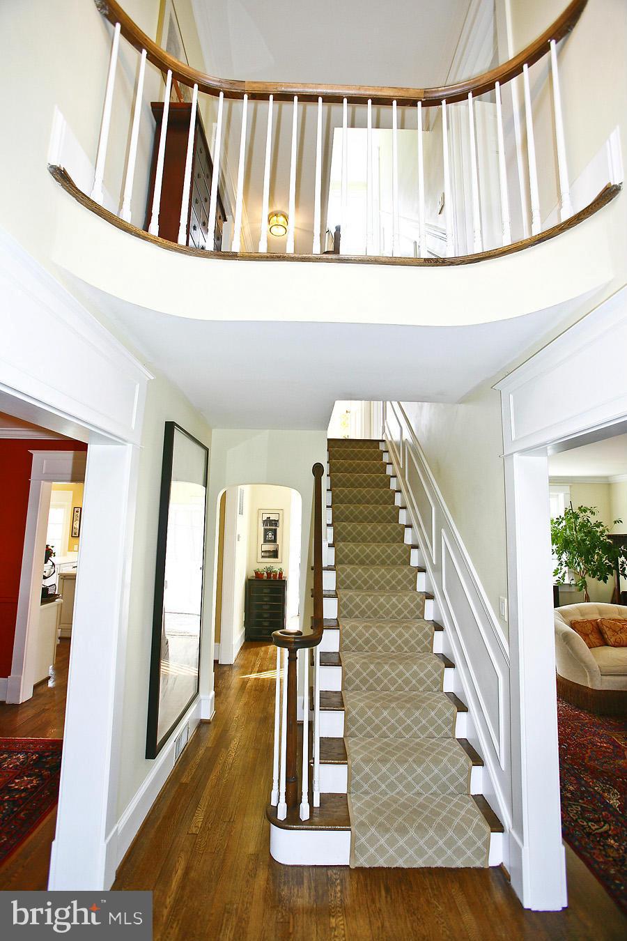 COUNTRY CLUB HILLS - Residential