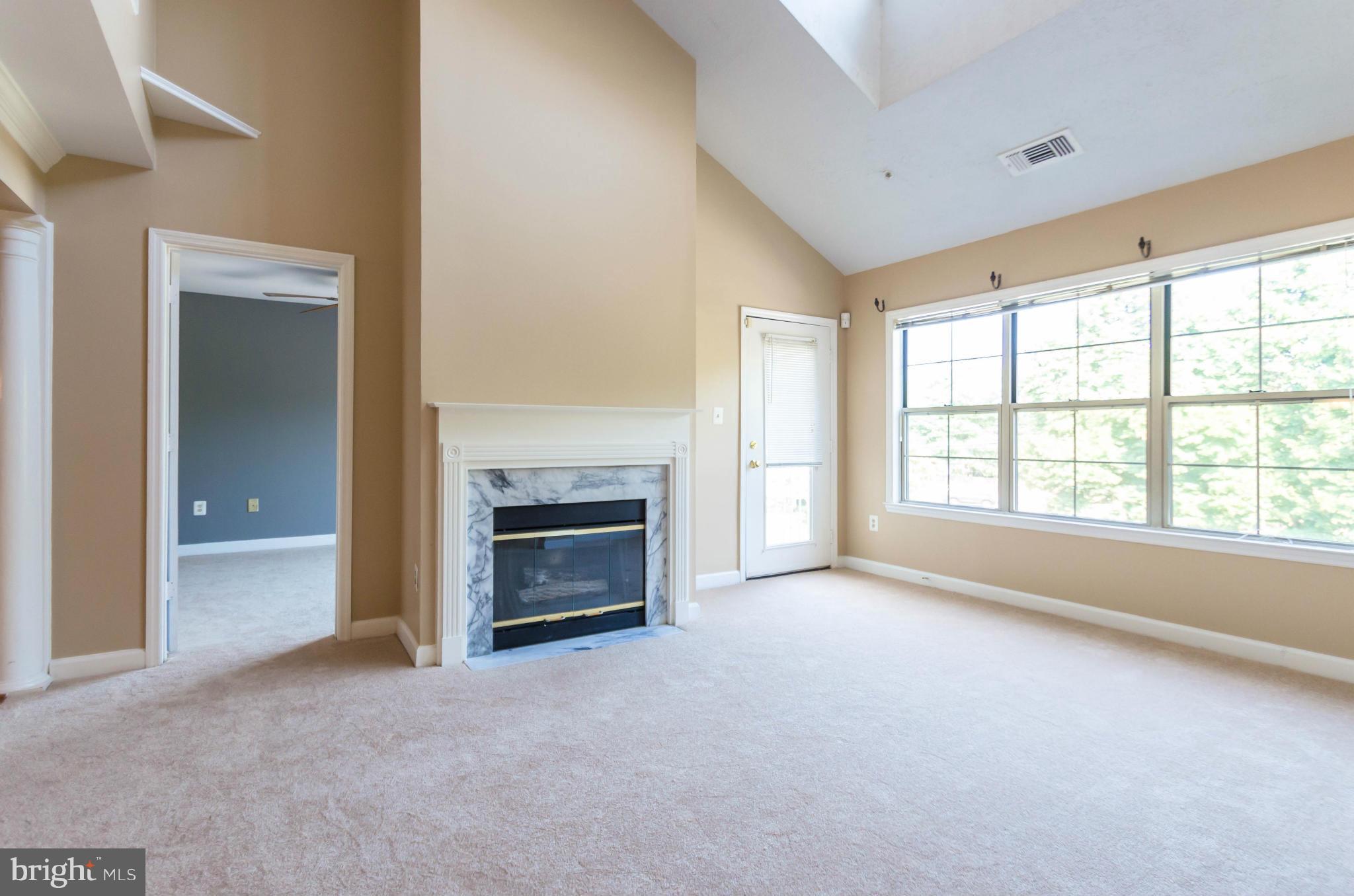 FALLS GABLE - Residential Lease