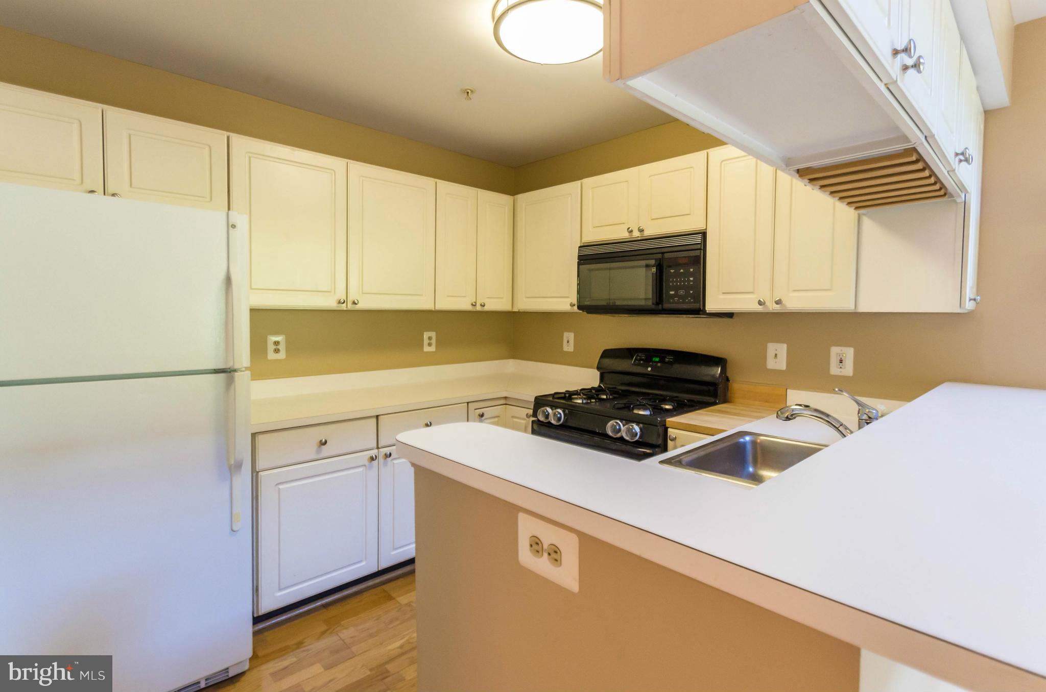 FALLS GABLE - Residential Lease