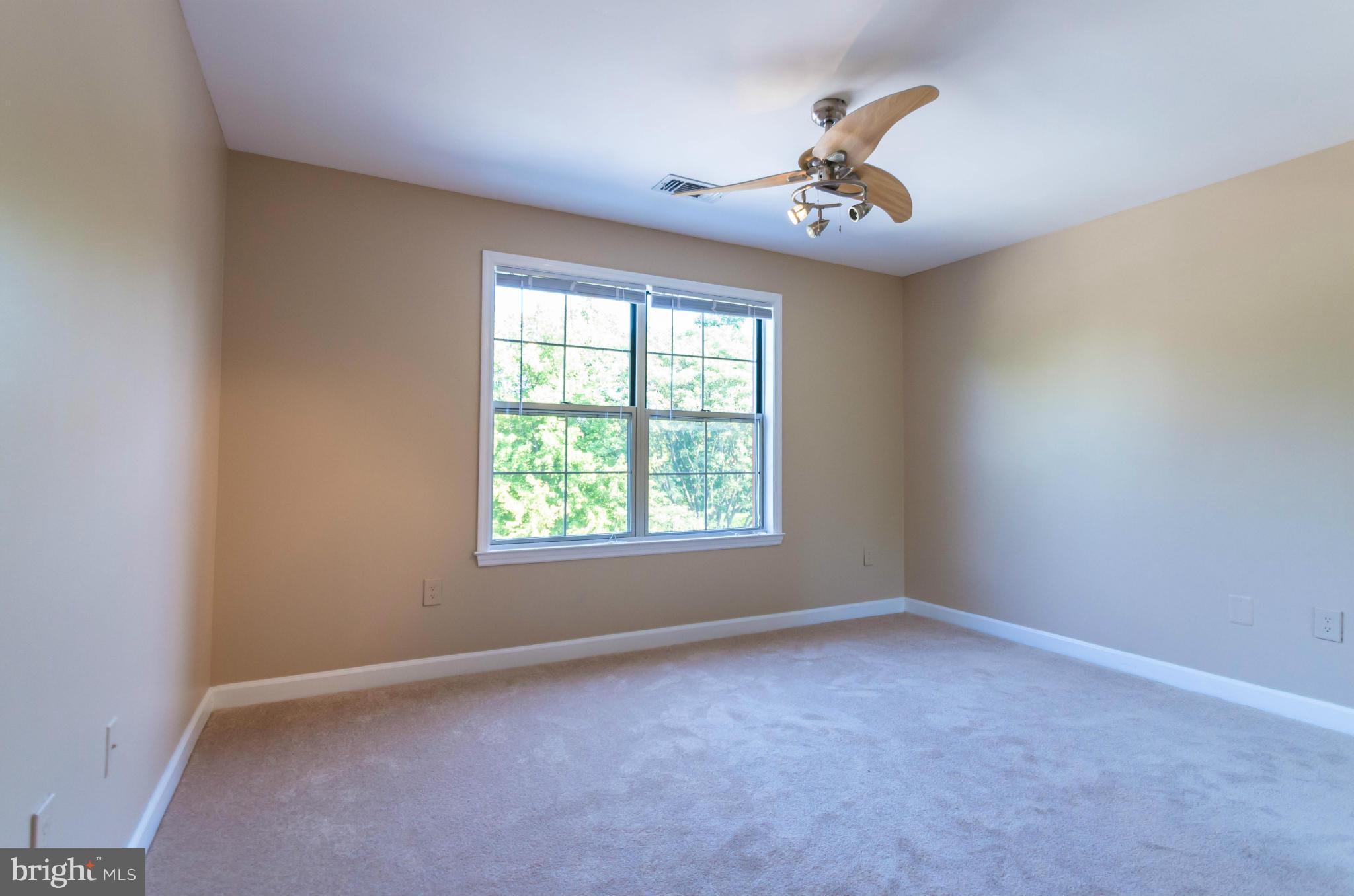 FALLS GABLE - Residential Lease