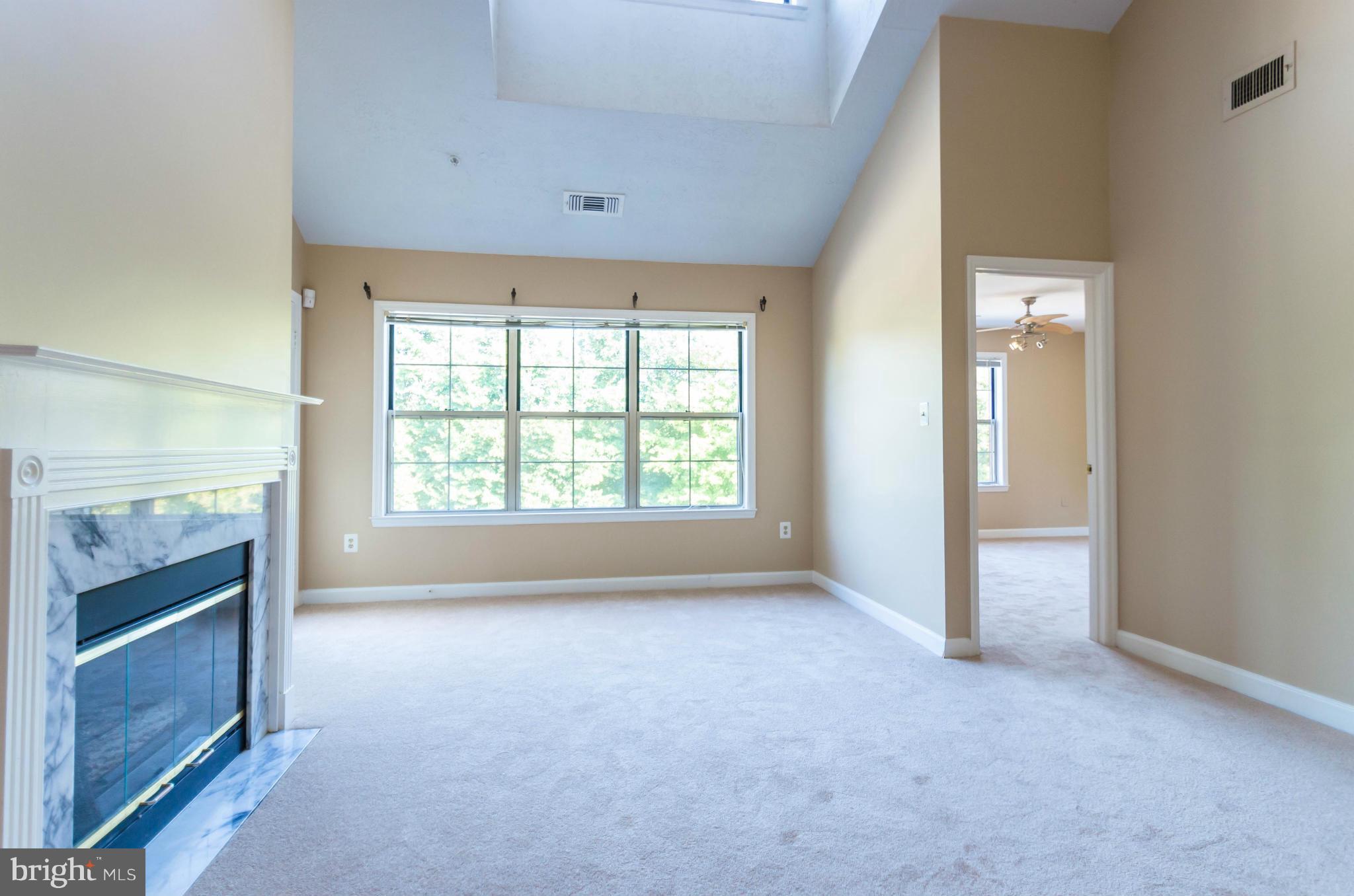 FALLS GABLE - Residential Lease