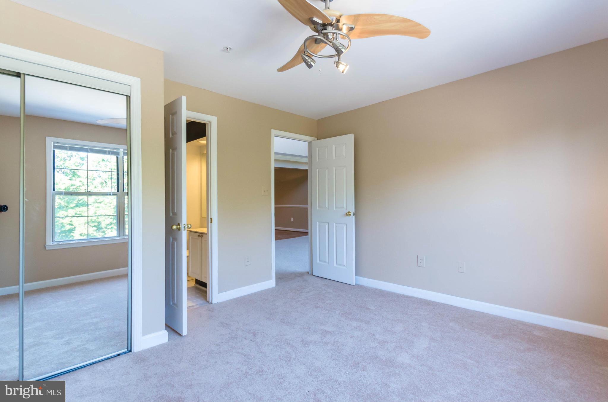 FALLS GABLE - Residential Lease