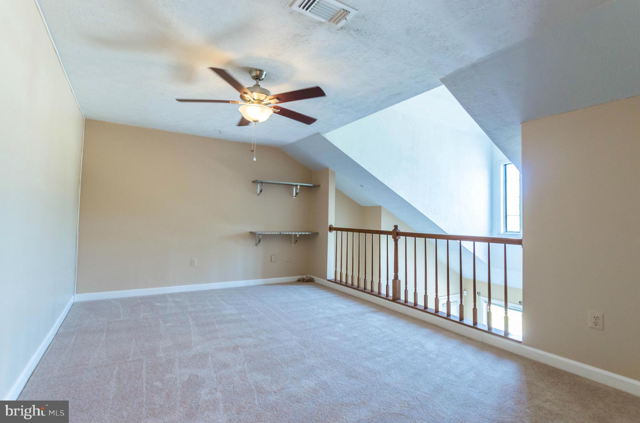 FALLS GABLE - Residential Lease