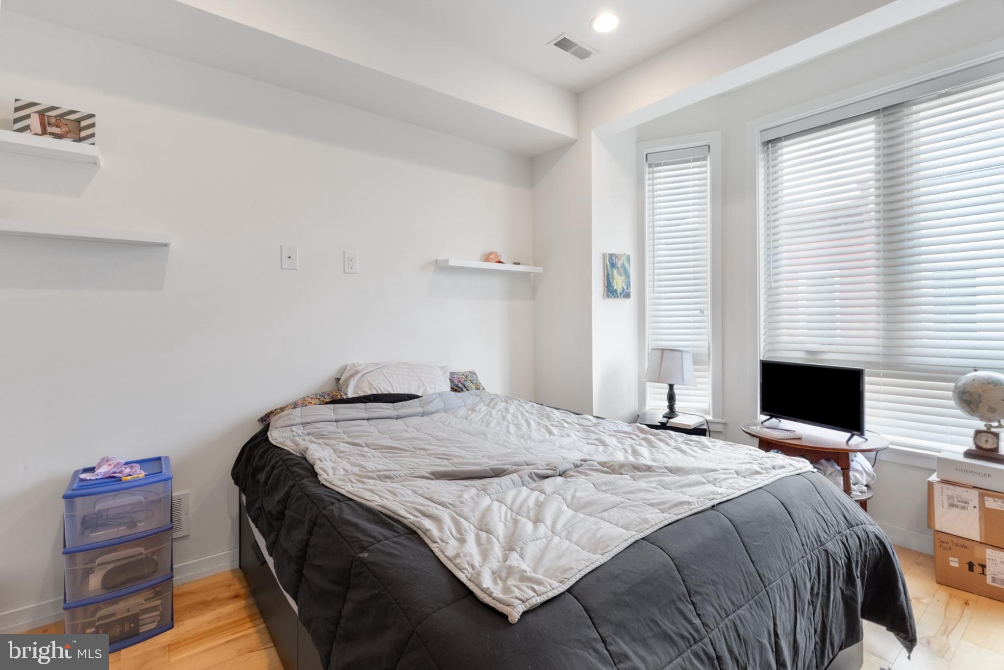 POINT BREEZE - Residential Lease