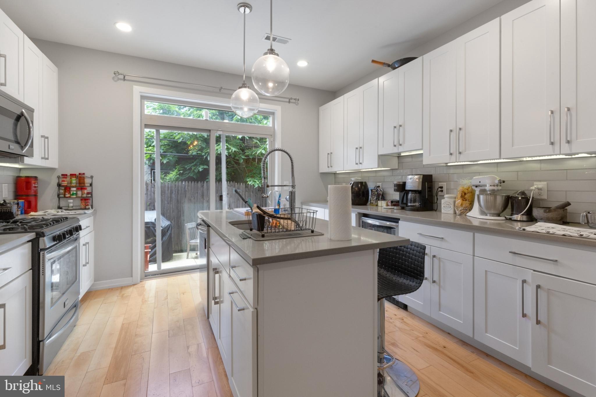 POINT BREEZE - Residential Lease