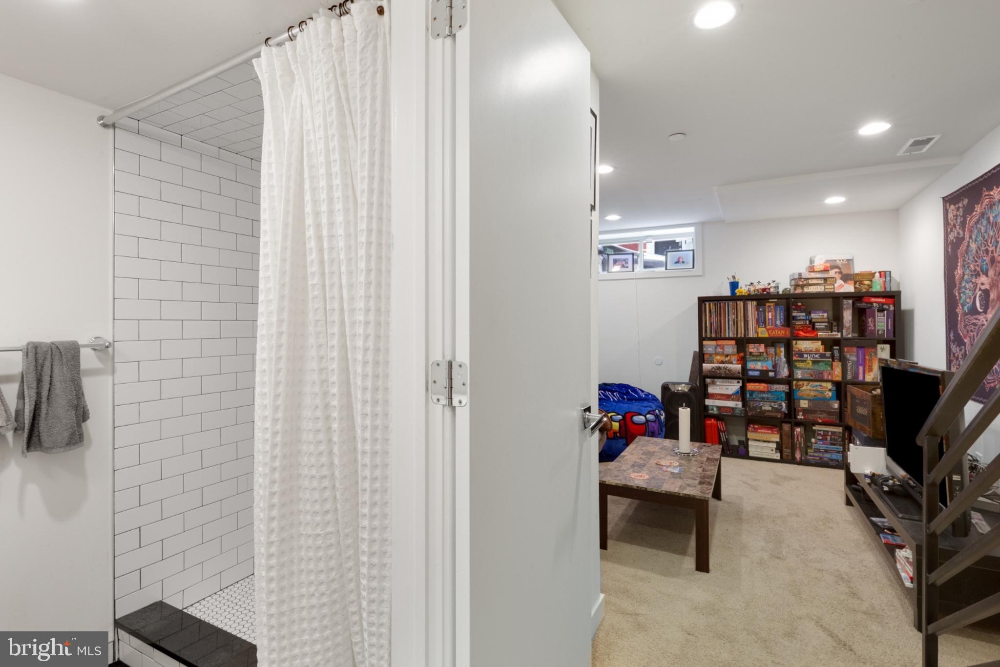 POINT BREEZE - Residential Lease