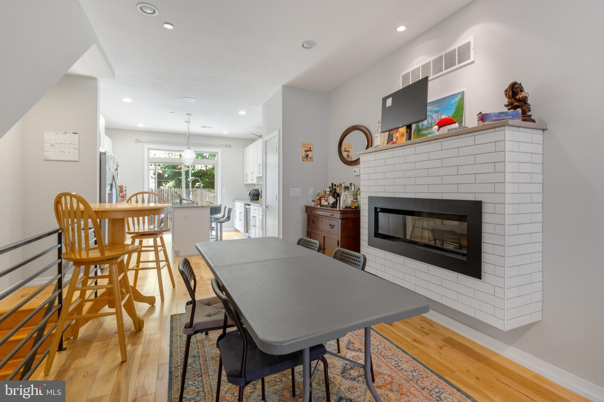 POINT BREEZE - Residential Lease