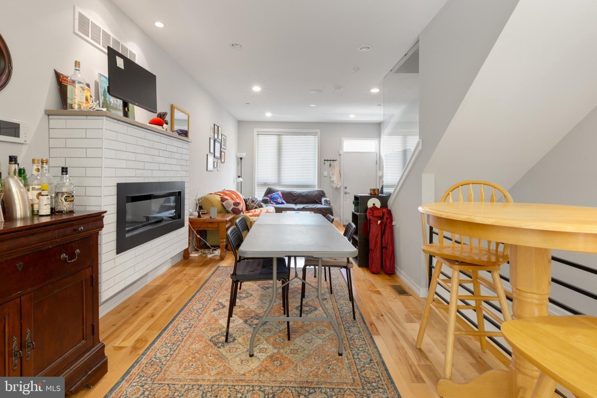 POINT BREEZE - Residential Lease