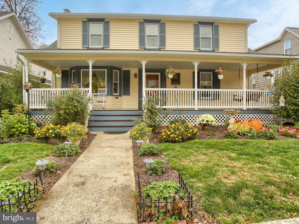 Photo of 110 N 25th Street, CAMP HILL, PA 17011 (MLS # PACB2047922)