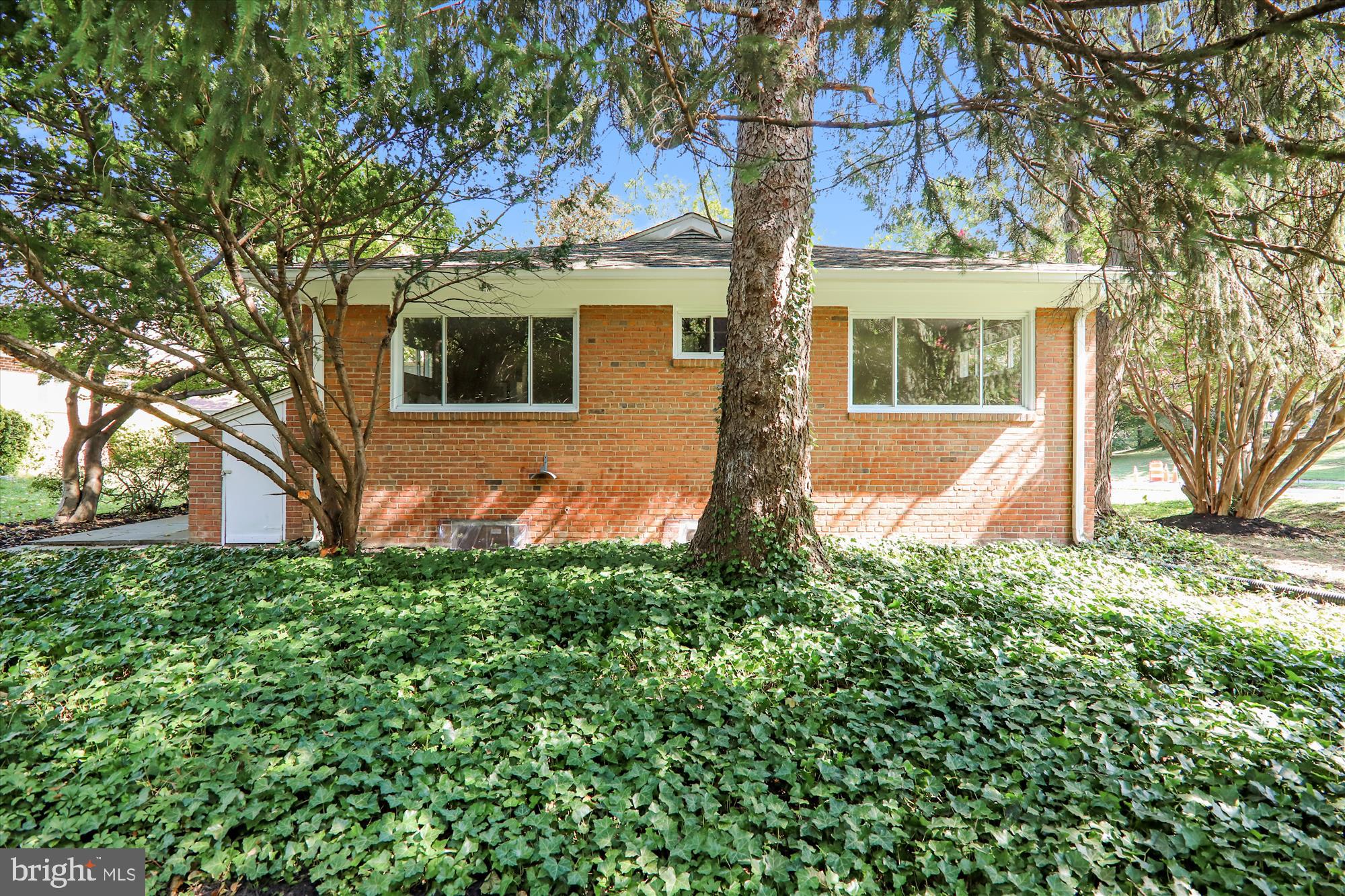 WOODSIDE PARK - Residential