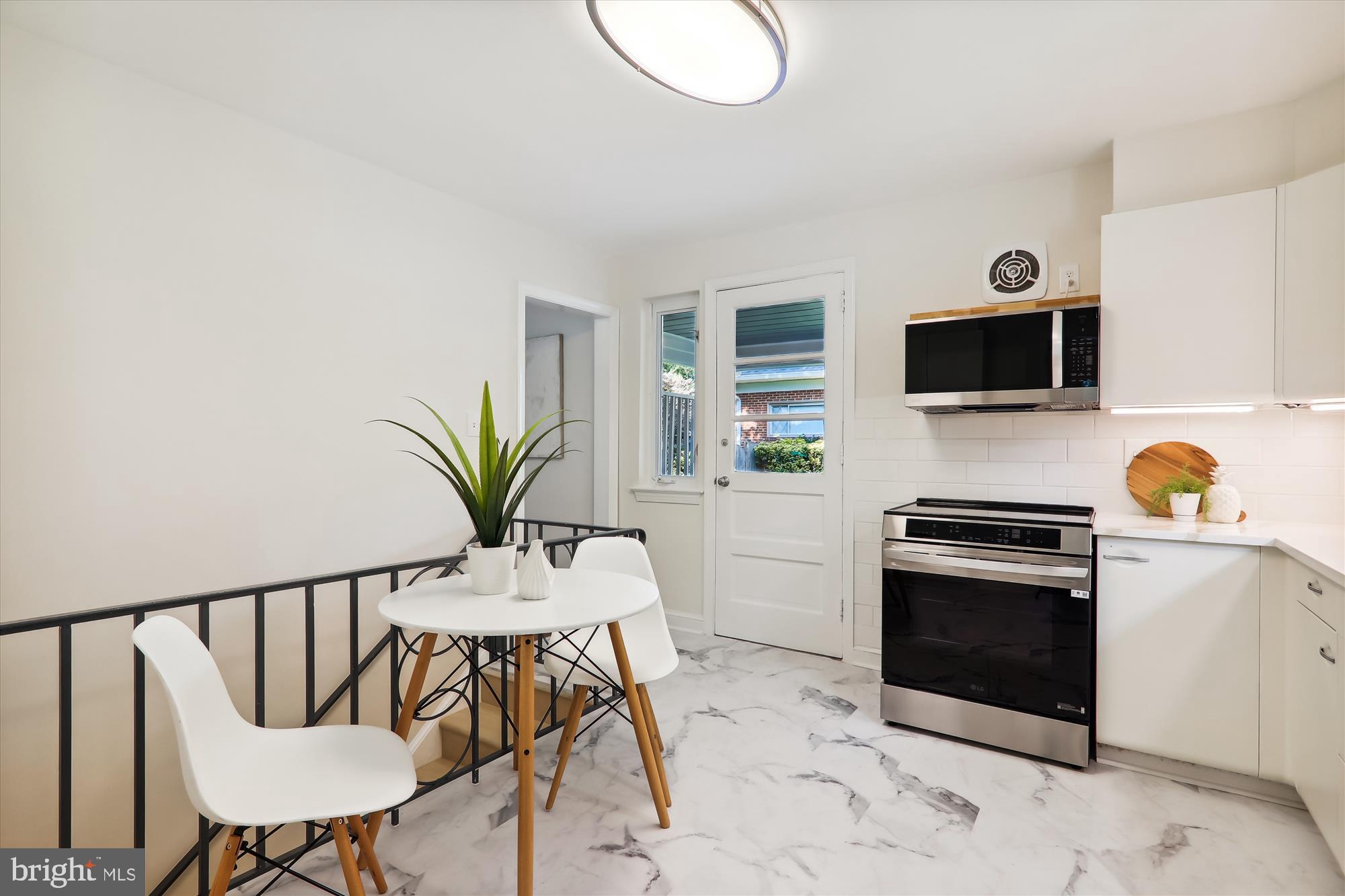 WOODSIDE PARK - Residential