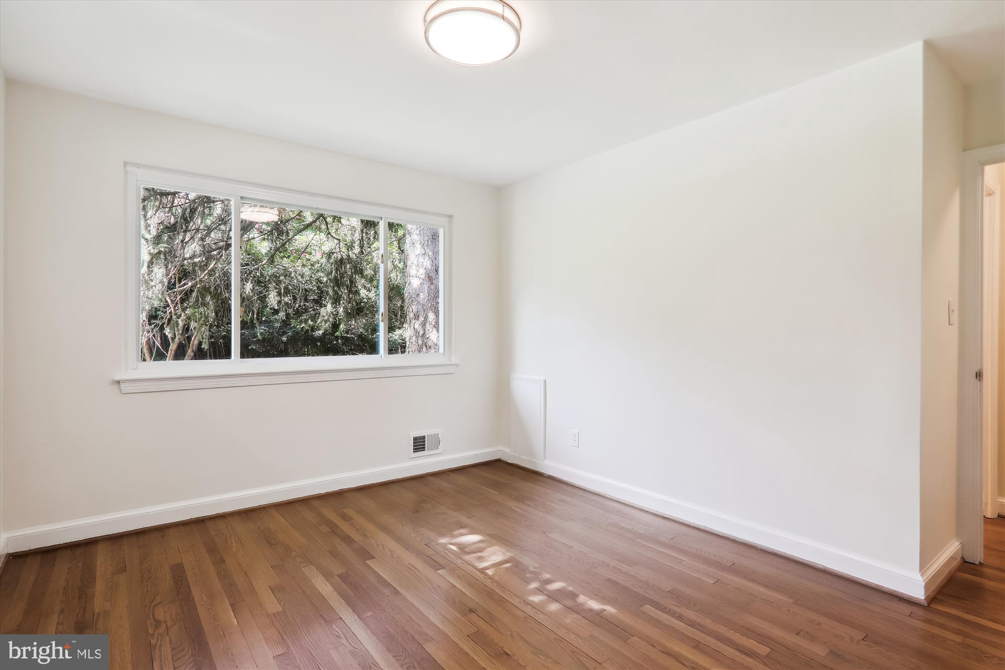 WOODSIDE PARK - Residential