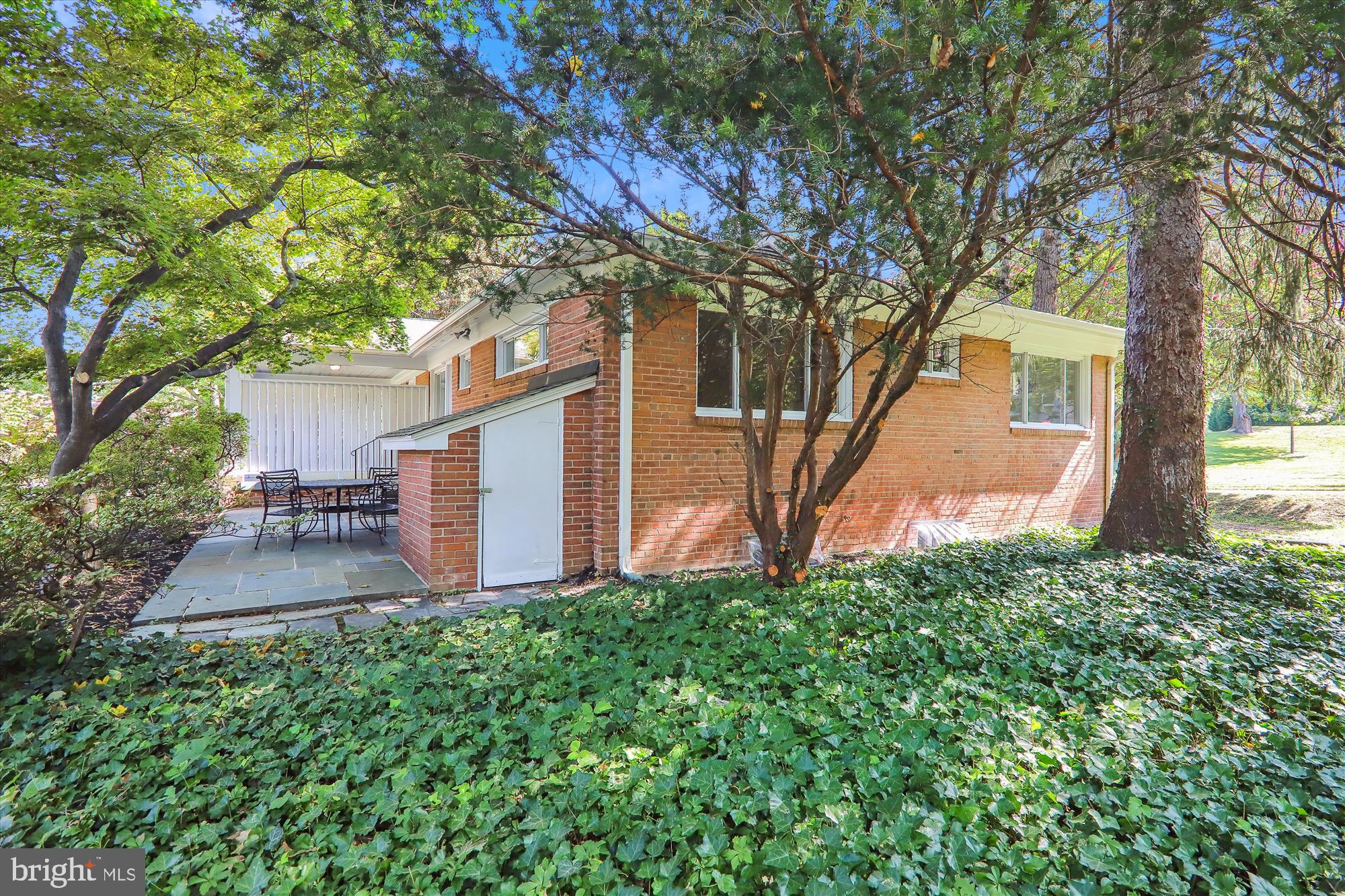 WOODSIDE PARK - Residential