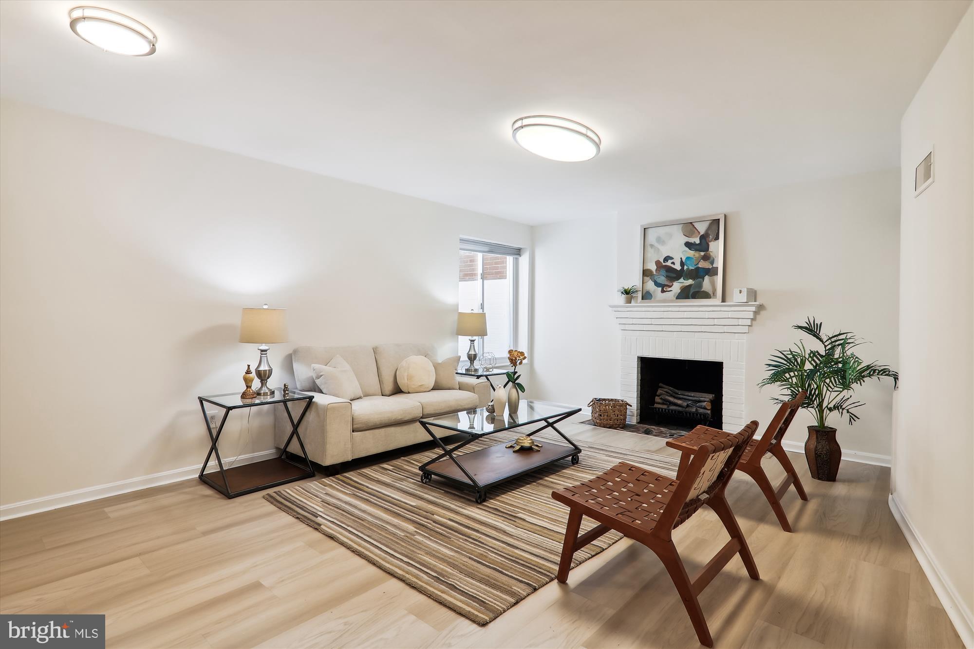 WOODSIDE PARK - Residential