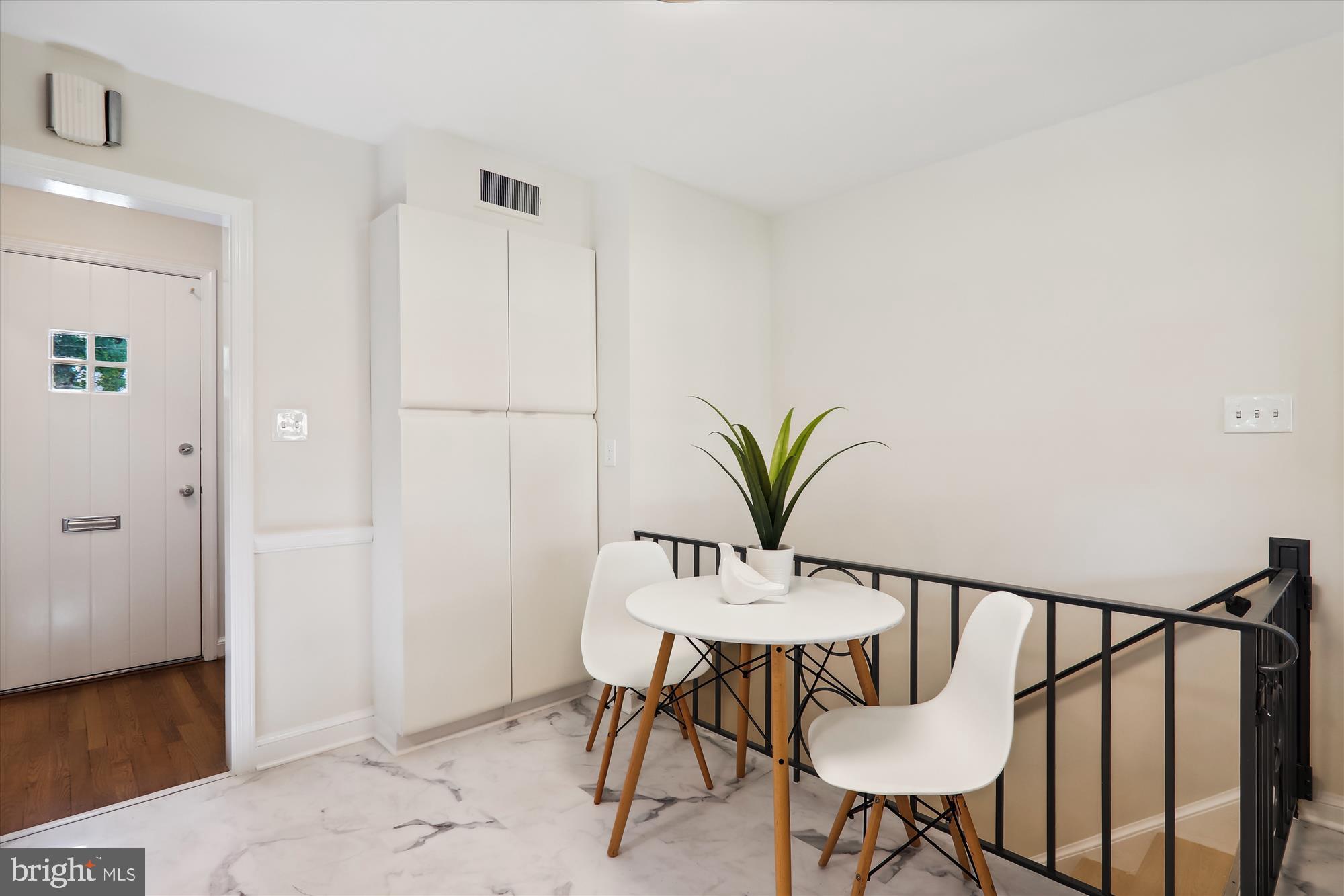 WOODSIDE PARK - Residential